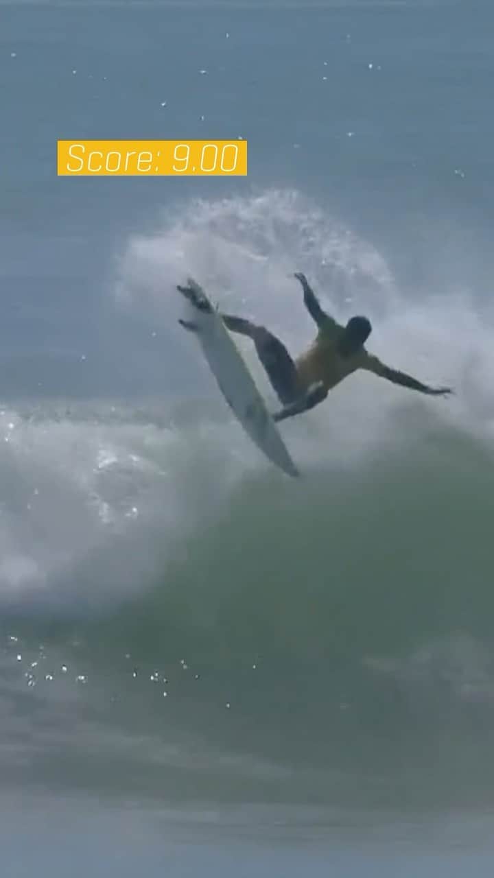 世界プロサーフィン連盟（WSL）のインスタグラム：「@filipetoledo is one heat closer to a second World Title! 🇧🇷  Watch the #RipCurlWSLFinals LIVE on worldsurfleague.com. @ripcurl」