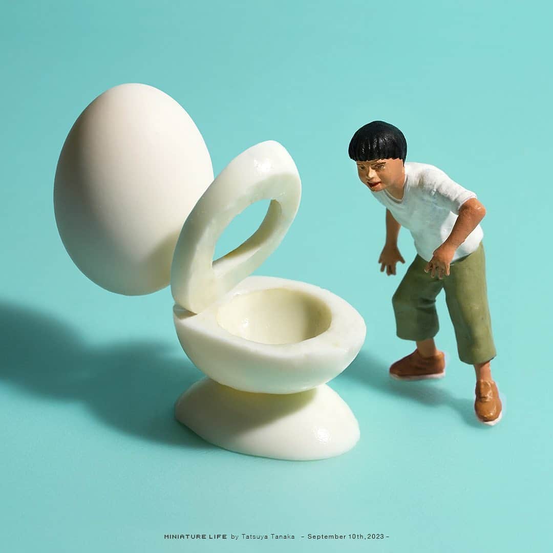 田中達也さんのインスタグラム写真 - (田中達也Instagram)「⠀ “Egg Toilet” ⠀ ⠀ たまらんトイレ ⠀ ⠀ ─────────────────── 《EXHIBITION info》 ⠀ 【ミニチュアの視点で見る日本－田中 達也 展】 Japan from miniatures - Tatsuya Tanaka at Japan House São Paulo until : Oct. 8, 2023 ⠀ 【ミニチュアライフ 神戸エアポート】 MINIATURE LIFE × KOBE AIRPORT ⠀」9月10日 7時00分 - tanaka_tatsuya