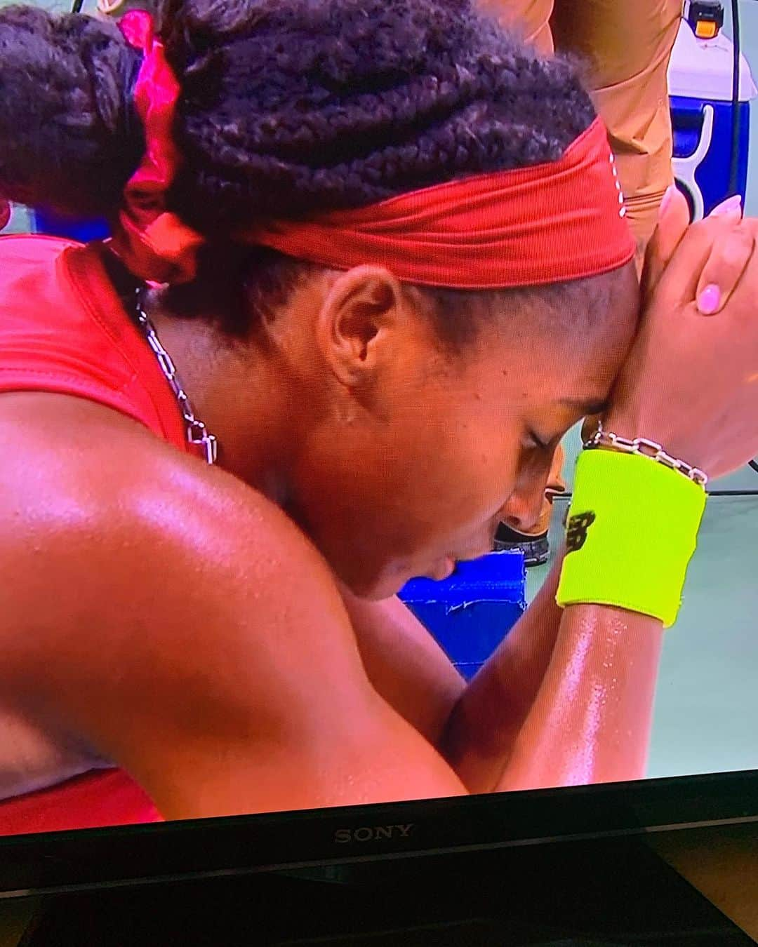 サンドラ・バーンハードのインスタグラム：「A star is born @cocogauff winner champion @usopen what an incredible match!」