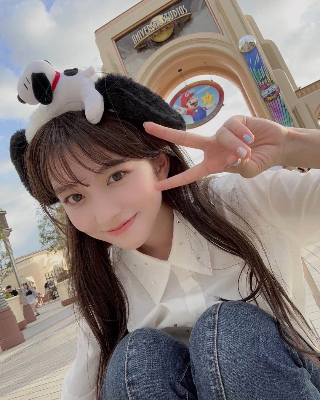 せきぐちりささんのインスタグラム写真 - (せきぐちりさInstagram)「8月にユニバに行ってハリーポッターに感動したので、映画のハリーポッターを最近全部見ました🙌✨ こっちに住んでる間に「ワーナー・ブラザーズ・スタジオ・ツアー・ロンドン」に行ってみたいなぁ🥺 パリにももう一度行きたいし、他にも行きたい国、やりたい事たくさん🏃💨  どうしよう、時間が足りない😩💦 ‥‥‥‥‥‥‥‥‥‥‥‥‥‥‥‥‥‥‥‥‥‥‥‥ ルクセンブルク🇱🇺在住。19歳。 ヨーロッパの旅行写真もたくさん載せてるので是非みてね📸 @risa_s_lisa  配信アプリ『ミクチャ』で毎日23時ごろ から配信してます。 ※プロフィールのリンクからX、ミクチャ、TikTokのフォローお願いします‎🤍 ‥‥‥‥‥‥‥‥‥‥‥‥‥‥‥‥‥‥‥‥‥‥‥‥ ･ ･ ･ ･ ･ ･  #ユニバ  #ユニバーサルスタジオジャパン  #usj  #🌎 #大阪 #japan  #スヌーピー  #カチューシャ  #巻き髪  #黒髪  #04 #jd #ootd  #snoopy #ハリーポッター #harry #ハリポタ #harrypotter」9月10日 7時40分 - risa_s_lisa