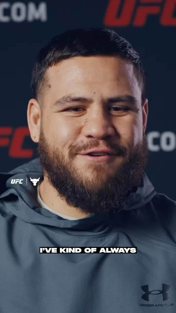 ドウェイン・ジョンソンのインスタグラム：「Co-main eventing tonight’s big @ufc 293 card is my uso @bambamtuivasa 💪🏾  Man of the people, he always puts on an EXPLOSIVE show. Gonna get nasty tonight.   Proud of all my USO’s representing tonight.   #UFC293  @projectrock TONIGHT LIVE PPV @espn +」