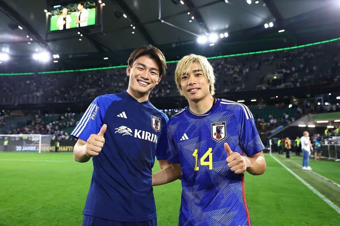 伊東純也さんのインスタグラム写真 - (伊東純也Instagram)「vs Germany  Great victory🔥🔥」9月10日 8時07分 - 1409junya