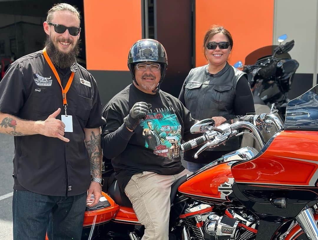 ロバート・パトリックさんのインスタグラム写真 - (ロバート・パトリックInstagram)「Thanks to everyone who made it out to our event today @santaclaritaharley we were so glad to have you stop by for a visit!!! #harleydavidson #bfmc #owof #ride」9月10日 8時36分 - ripfighter