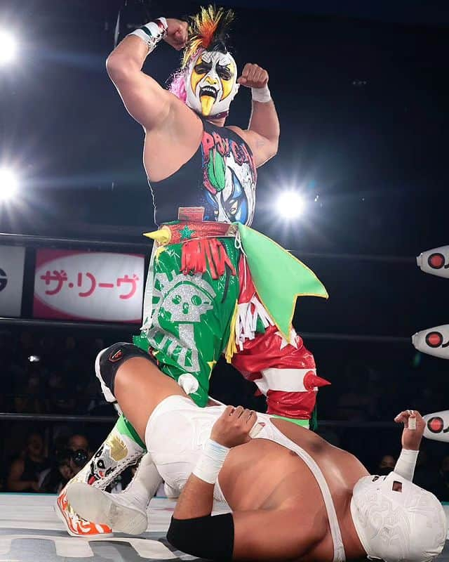 プロレスリング・ノアさんのインスタグラム写真 - (プロレスリング・ノアInstagram)「2023年9月9日 東京・新宿FACE 【SUNNY VOYAGE 2023】  メキシコAAAの大物サイコ・クラウンがNOAH参戦。新宿FACEがルチャ空間に。 いきなりGHCナショナル王者ワグナーJr.粉砕でベルト獲り、さらにはマスク剥ぎまで宣言。  クラウン「プロレスリング・ノアにサイコ・クラウンがやって来た!!俺がNOAHに来た理由。それはお前のベルトを奪うためだ。メキシコで俺はお前のオヤジのマスクを取ってやったぞ。だから、今度はお前のマスクも奪ってやる。」  ■見逃し配信はwrestleUNIVERSE‼️ 👀https://www.wrestle-universe.com/lives/366fbX6hvNkA4WhcqmuFxE . . ■プロレスリング・ノア大会スケジュール・チケット詳細はこちら↓ https://www.noah.co.jp/schedule/ -詳しくはプロフィール画面に記載のURLからご覧ください- . 🔥NOAHを見るならWRESTLE UNIVERSE‼️🔥 . 🖥️【WRESTLE UNIVERSEはこちら】 👀https://www.wrestle-universe.com/ . . Hello to all Pro-Wrestling fans overseas!! WRESTLE UNIVERSE ,the leading wrestling video subscription site,Please register!! . ⏯️WRESTLE UNIVERSE is here!! 👀https://www.wrestle-universe.com/ . . . #noah_ghc #プロレスリングノア #prowrestlingnoah #プロレス #prowrestler #prowrestling #ABEMA #wrestleUNIVERSE #プロレスフォト #instaprowrestling」9月10日 8時33分 - noah_ghc