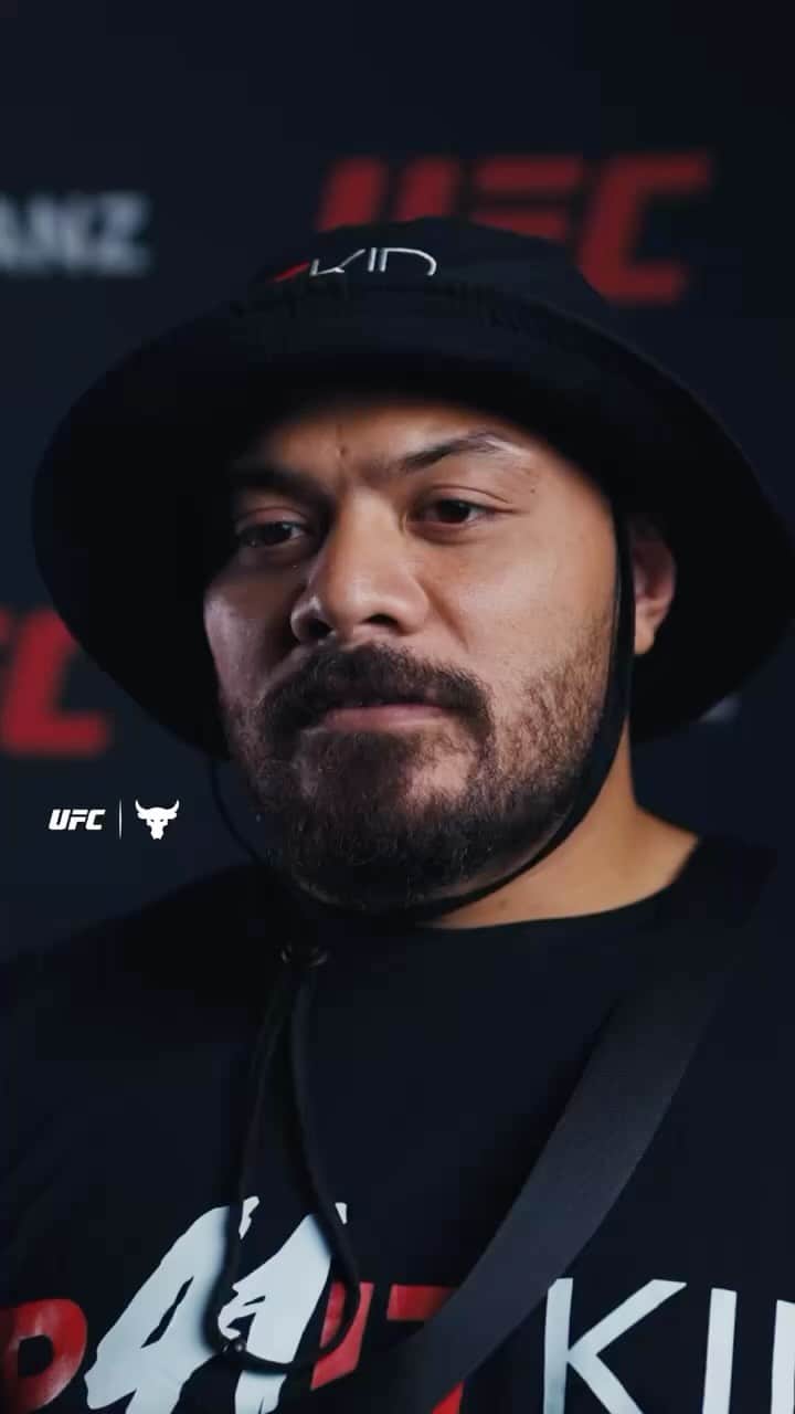 ドウェイン・ジョンソンのインスタグラム：「Everyone’s blessed with talent, but it’s up to you to honor it.   Love this life lesson @ufc Heavyweight @justin.tafa passed on to him from his grandfather.   Very cool to see all my USOs representing our Samoan/Polynesian culture in the UFC - and of course representing in @WWE as well 💪🏾   #UFC293  @projectrock  TONIGHT LIVE on @espn+」