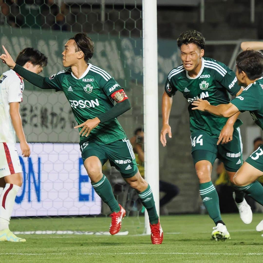 松本山雅FCのインスタグラム：「2023.9.9 Meiji Yasuda J3 League Matchweek 26 Matsumoto 2-1 Ryukyu #松本山雅fc #matsumotoyamaga #yamaga #onesoul #菊井悠介」