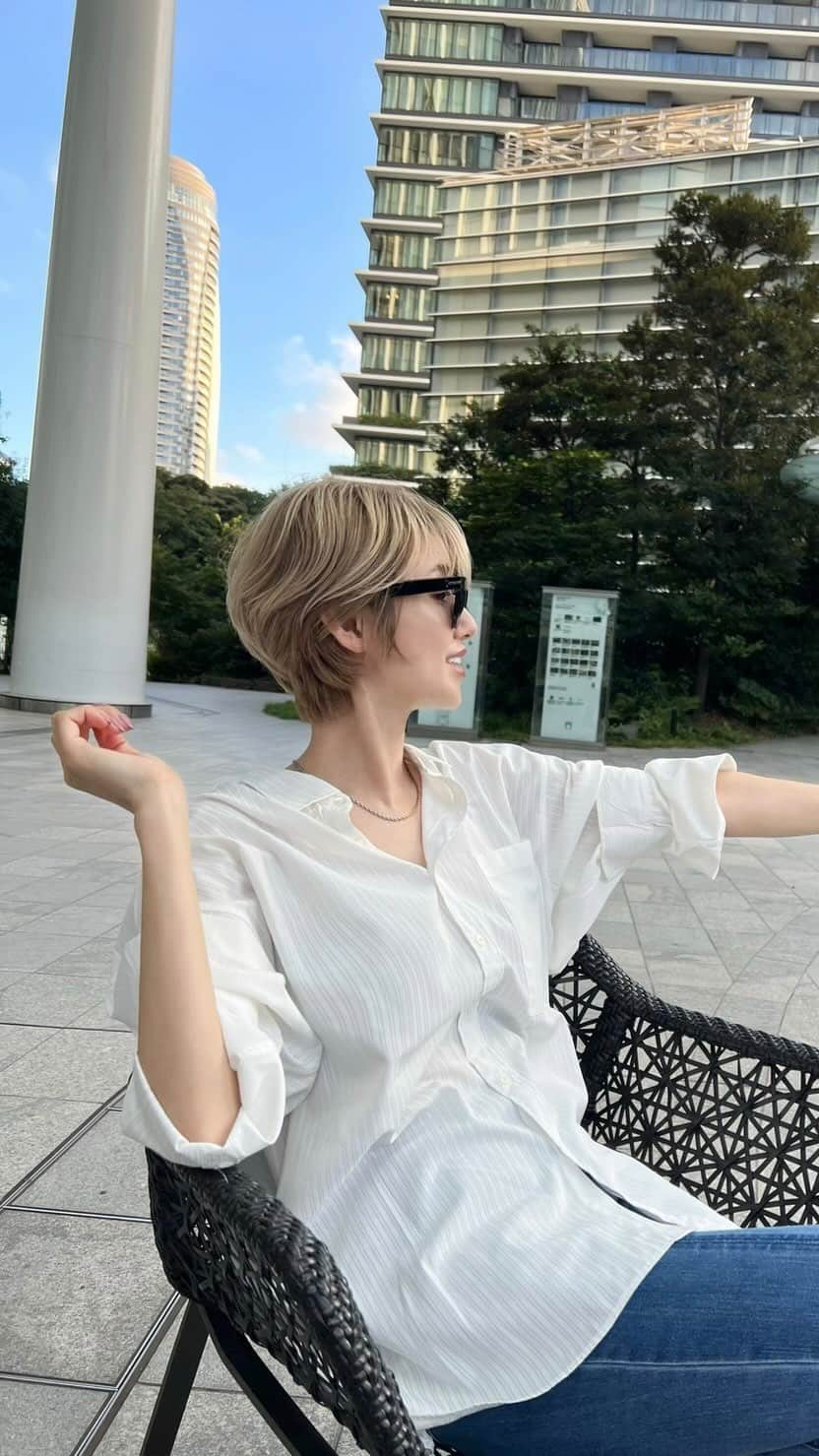 ショートヘアカタログ・紺野 善仙のインスタグラム：「@oc.ym  #ショート #ショートカット  #ピアス #ネックレス」