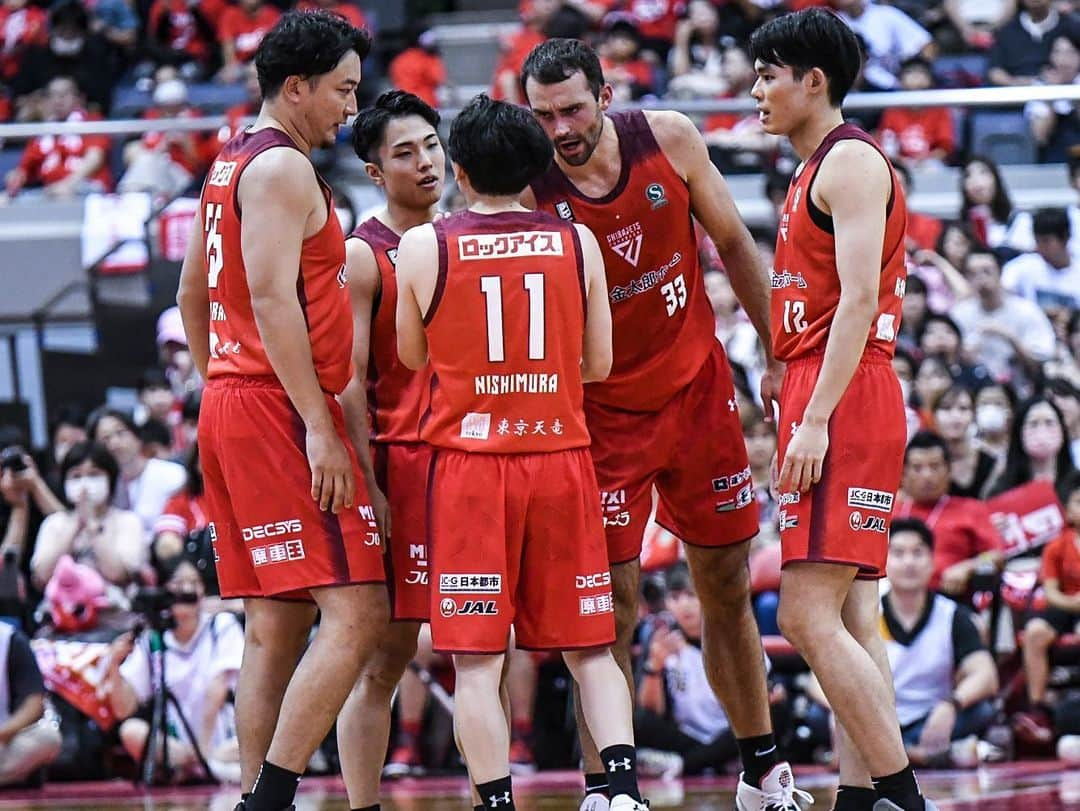 千葉ジェッツさんのインスタグラム写真 - (千葉ジェッツInstagram)「GAMEDAY!!プレシーズンカップ2日目は、東アジアスーパーリーグの初代王者・安養KGCとの一戦⚔️昨日の課題を修正し、アリーナ一丸となって勝利を掴み獲ろう🔥GO!JETS🛫‼️  HOTEL FLORA PRESEASON CUP 2023 vs. 安養KGC 16:00 TAKE-OFF @船橋アリーナ #chibajets #バスケ #Bリーグ #千葉ジェッツ #バスケ #basketball #プレシーズンゲーム #船橋アリーナ」9月10日 8時49分 - chibajets_official