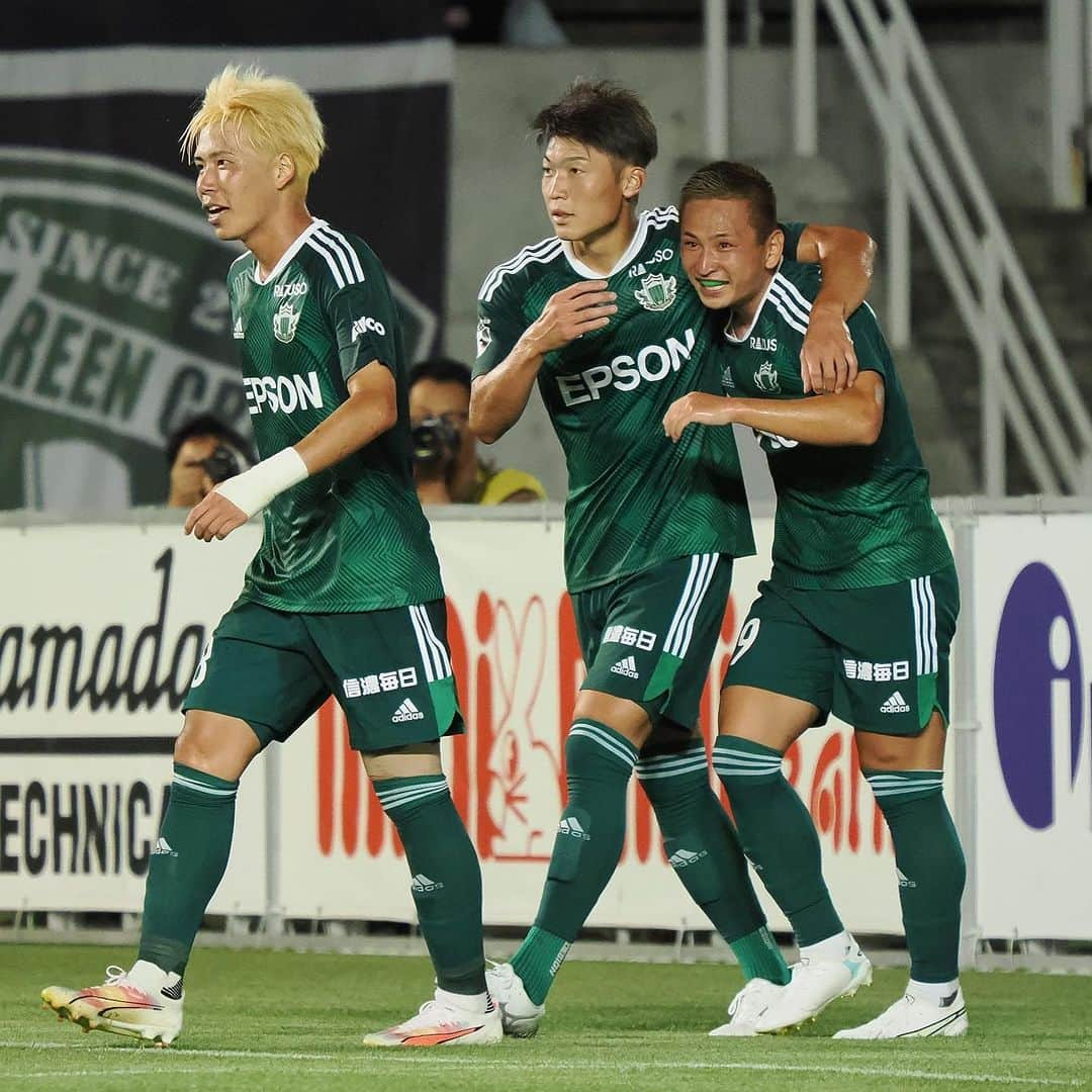 松本山雅FCさんのインスタグラム写真 - (松本山雅FCInstagram)「2023.9.9 Meiji Yasuda J3 League Matchweek 26 Matsumoto 2-1 Ryukyu #松本山雅fc #matsumotoyamaga #yamaga #onesoul #村越凱光」9月10日 8時51分 - matsumoto.yamagafc