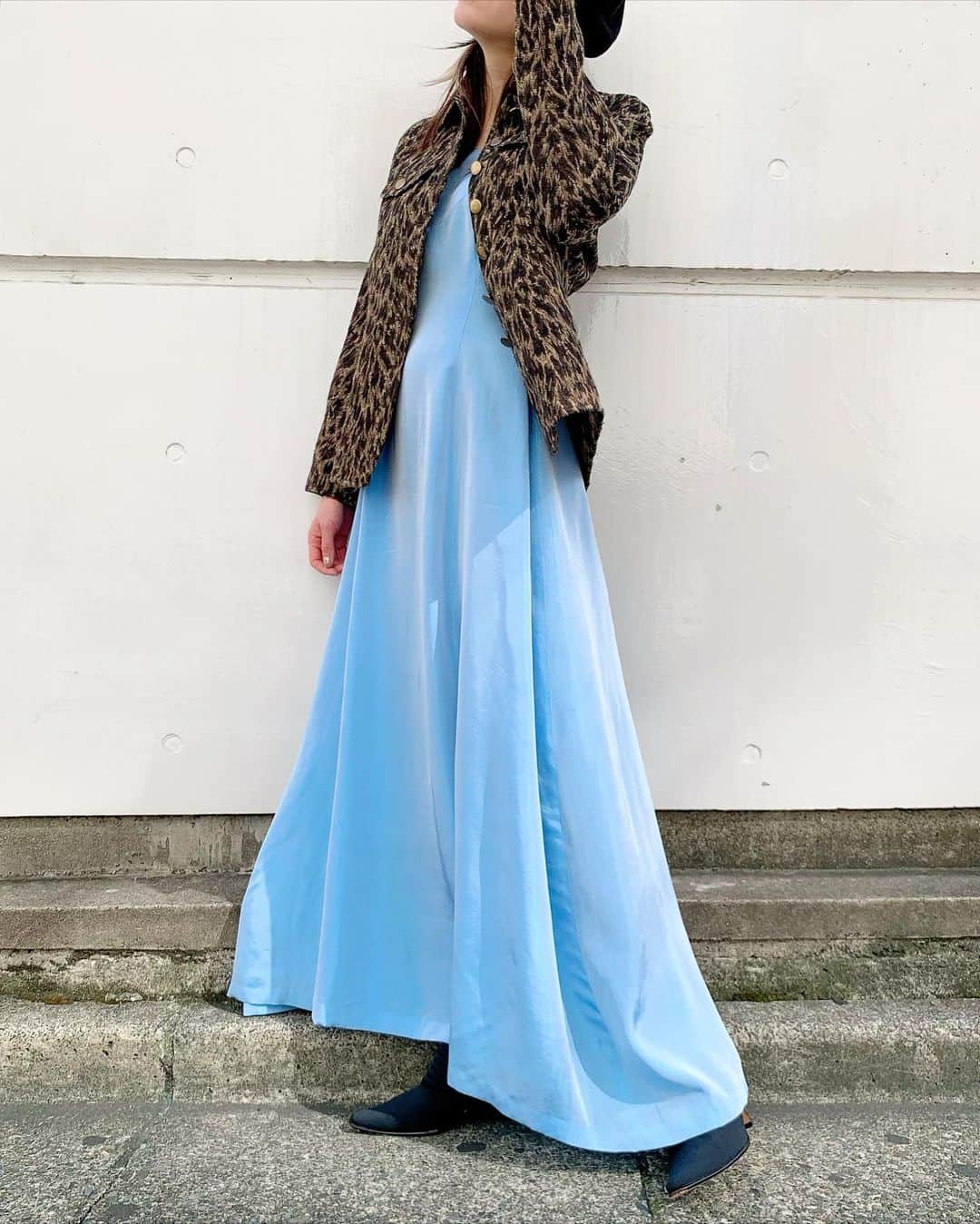 birthdeathのインスタグラム：「New Arrivals  90's Leopard jacquard jacket  40's Blue satin slip dress   #birthdeath #vintage」