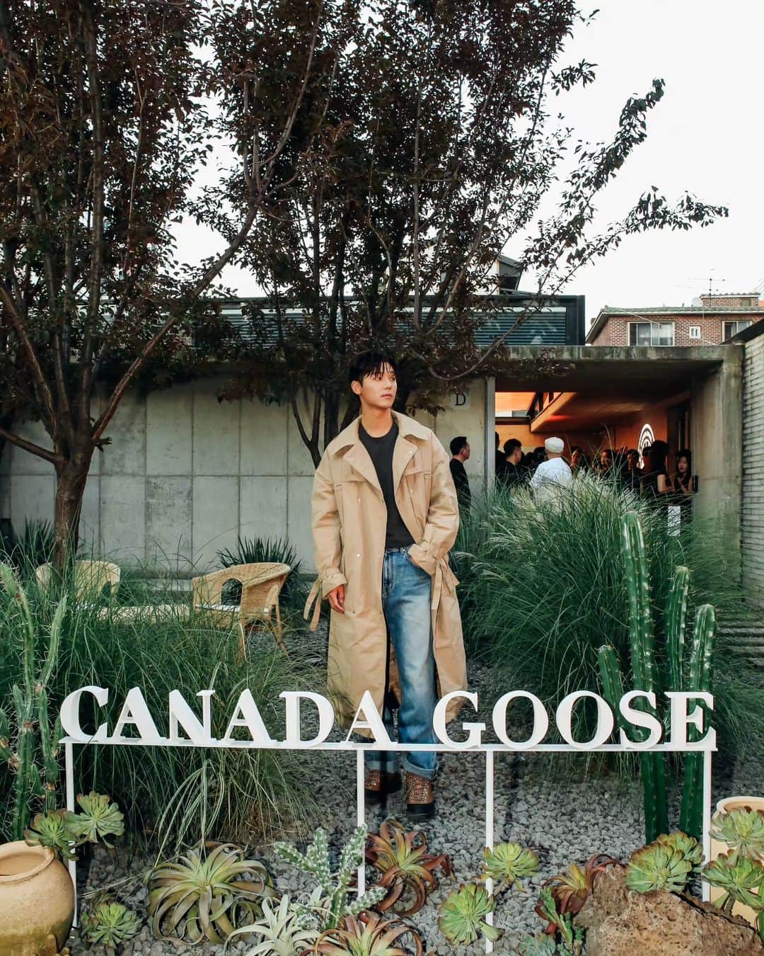 カン・ミニョクさんのインスタグラム写真 - (カン・ミニョクInstagram)「Canada Goose x Rokh x Matt McCormick 2023 Canada Goose F/W 컬렉션을 지금 성수동 코사이어티에서 만나보실 수 있습니다.  #ad #CanadaGooseKR #LiveInTheOpen #캐나다구스」9月10日 9時51分 - mr_kanggun
