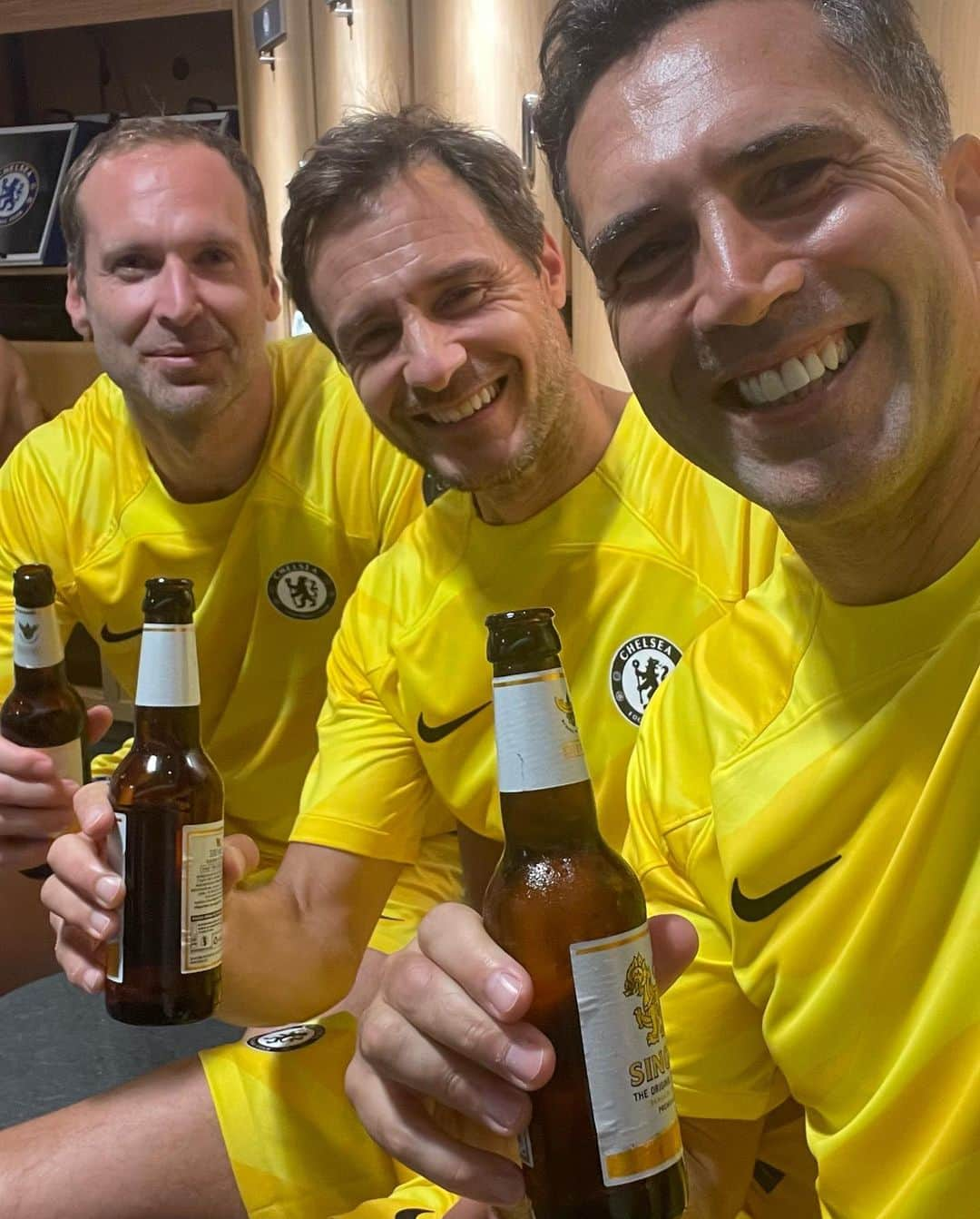 エンリケ・イラーリオさんのインスタグラム写真 - (エンリケ・イラーリオInstagram)「An absolute honor to be part of the Chelsea Legends game at Stamford Bridge where we remembered our legendary former player and manager Gianluca Vialli and also supporting the Royal Marsden Cancer Charity.  A special mention to our supporters for attending and helping making this night memorable. 💙🙏⚽️  @chelseafc @chelseafcfoundation @royalmarsden #ChelseaLegends #ktbffh」9月10日 10時03分 - ihenrique_