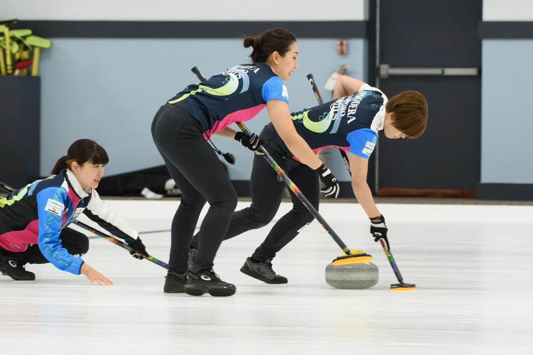 近江谷杏菜のインスタグラム：「Play-off bound🔥  📷thanks for the cool photos @mikemartinpictures  #stusellsoakvilletankard  #curling #oakville  @oakvillecurlingclub #カーリング #フォルティウス」