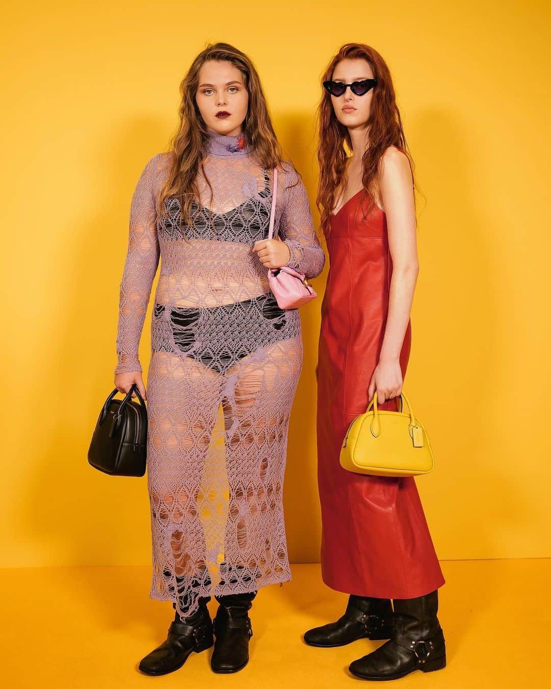 コーチのインスタグラム：「Let us paint you a picture: moments of vibrant color amidst a soft landscape of brown, burgundy, gray and yellow. 🌾 Feel free to stop and stare. #CoachSpring24   Photos 1, 2, 4, 5, 7: @bfa  #NYFW #CoachNY」