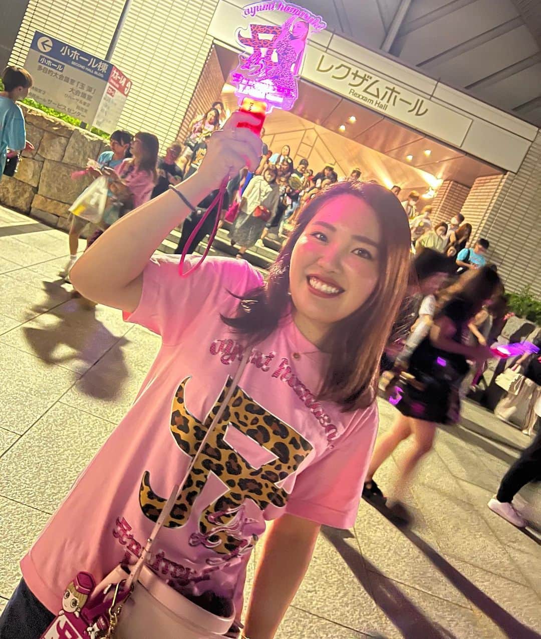 古江彩佳のインスタグラム：「@a.you  🩷25th Anniversary Live Tour 🩷  2019〜20年カウントダウンライブ以来久しぶりのライブでほんまに楽しかった❣️ @zin_dancer_jp さんと目が合って手を振ってくれた気がした😂🫣  最後にお見送り出来てよかったー そこでもあゆ見れて幸せ〜❤️‍🔥  AYU & @satsuki25s のMC 面白かった🤣　#光栄すぎてごめんなさい」