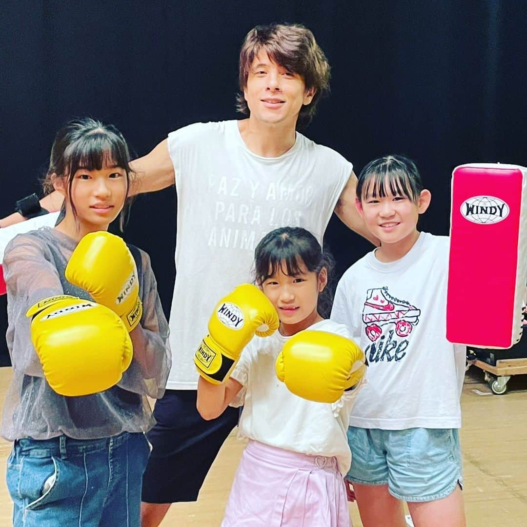 城田純さんのインスタグラム写真 - (城田純Instagram)「かわいいキッズたちにキックボクシング教えてきました〜」9月10日 10時44分 - junbopeace