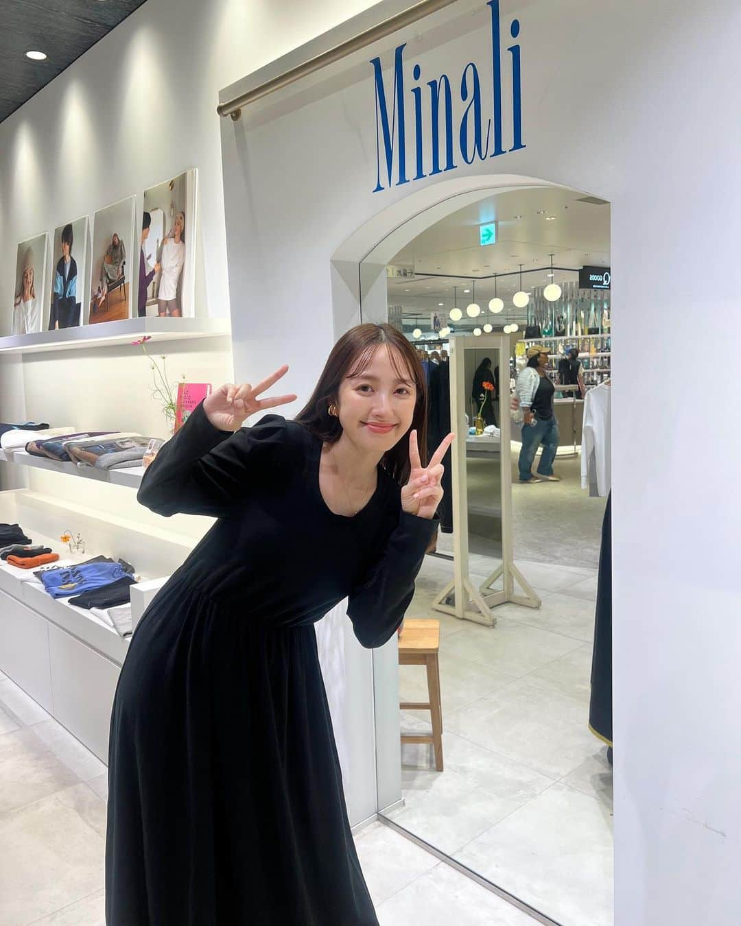 團遥香のインスタグラム：「まってるよーん ポップアップストア開催中💛　  【Minali AW POP UP STORE 】   ■PLACE 渋谷スクランブルスクエア5F  ■DATE 9.7(THU)~9.13(WED) 10:00-21:00  私がいるのは今日と13日だよ👌」