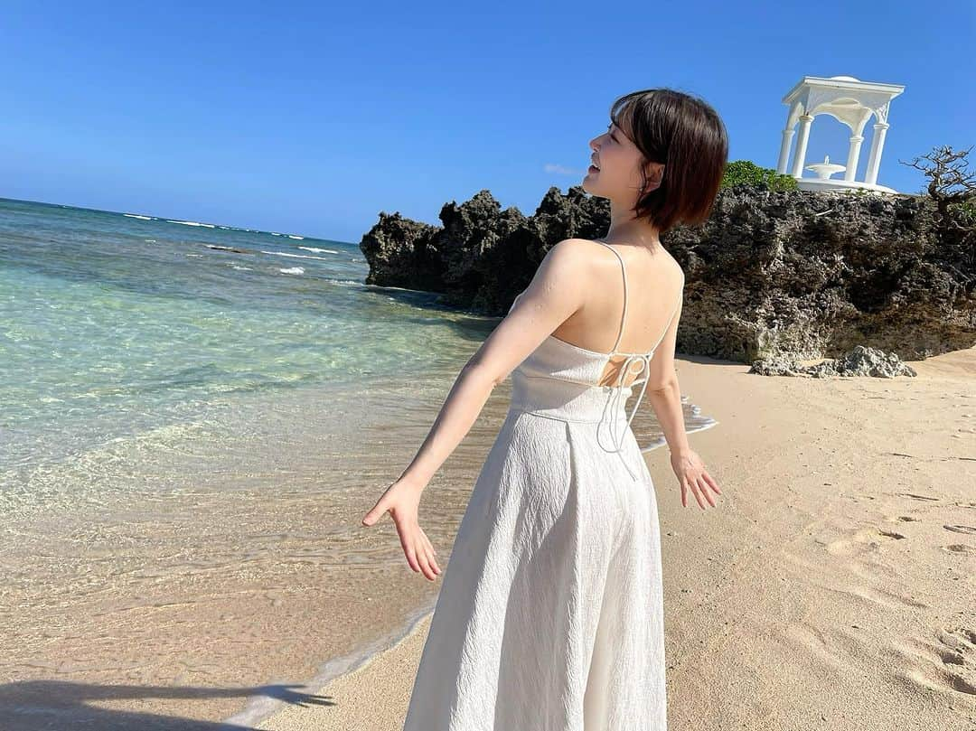 悠木ゆうかさんのインスタグラム写真 - (悠木ゆうかInstagram)「last summer ☀️  #ヨロン島  #ヨロンブルー  #ヨロンフォト   一切加工していない透き通ったソーダみたいな水色の海🫧  こんなに綺麗な海ははじめてみた〜！！  久しぶりにダイビングもできて、ウミガメにも会えて幸せ🐢💚  2023年の夏納め🌱」9月10日 11時19分 - yuki_yuuka_6666