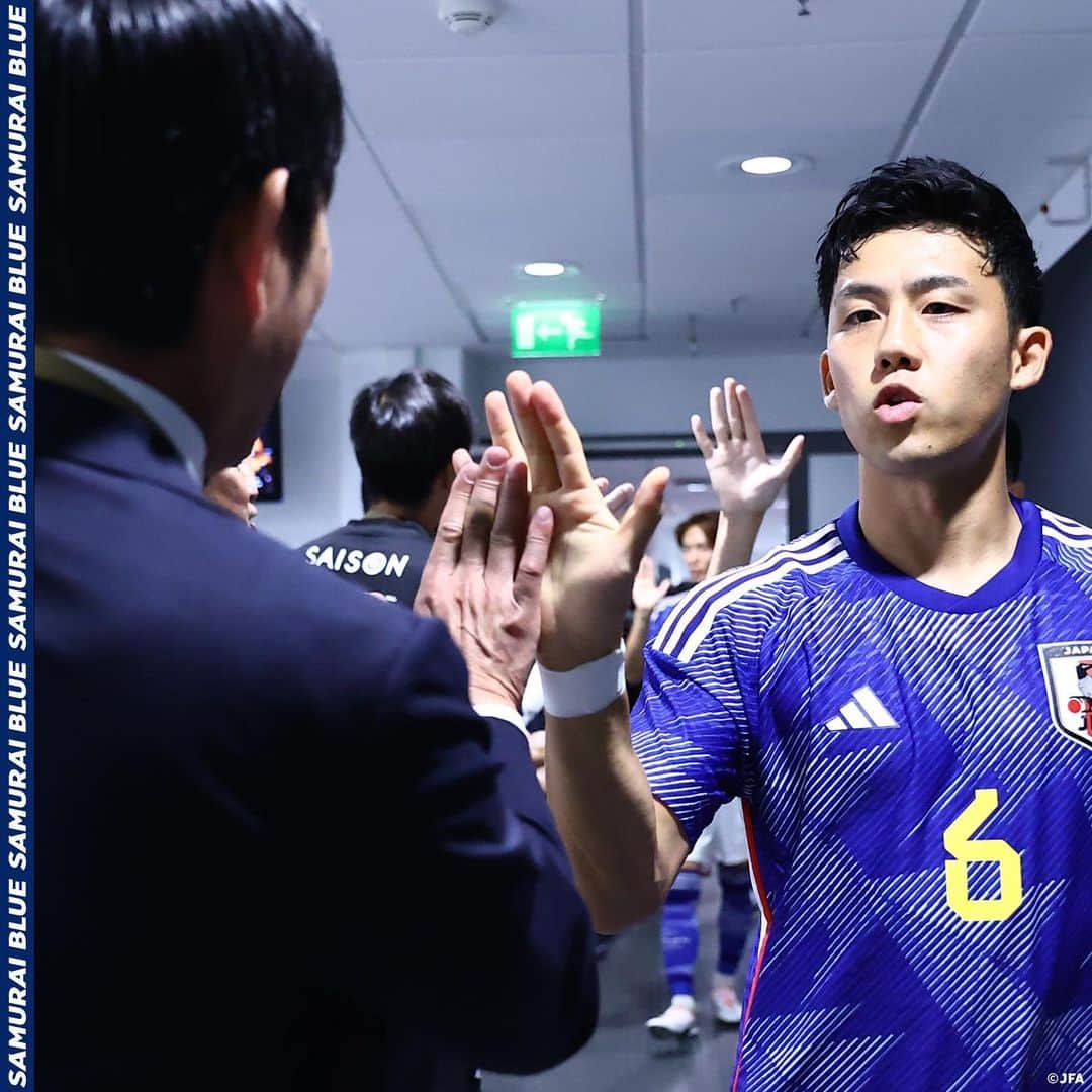 日本サッカー協会さんのインスタグラム写真 - (日本サッカー協会Instagram)「. 【2023.9.10 Photo Report①📸】  🏆国際親善試合 🇩🇪ドイツ代表 1-4 SAMURAI BLUE🇯🇵 ⌚️3:45(🇯🇵) 🏟️フォルクスワーゲン・アレーナ(ドイツ)  12 #大迫敬介(GK) 2 #菅原由勢 4 #板倉滉 5 #守田英正 6 #遠藤航(C) 7 #三笘薫 8 #鎌田大地 9 #上田綺世 14 #伊東純也 16 #冨安健洋 21 #伊藤洋輝  𝐒𝐔𝐁🔄 1 #中村航輔(GK) 23 #シュミット・ダニエル(GK) 3 #谷口彰悟 10 #堂安律 11 #古橋亨梧 13 #中村敬斗 15 #伊藤敦樹 17 #田中碧 18 #浅野拓磨 19 #橋岡大樹 20 #久保建英 22 #町田浩樹 24 #森下龍矢 25 #前田大然 26 #毎熊晟矢  監督 #森保一  #夢への勇気を #SAMURAIBLUE」9月10日 11時57分 - japanfootballassociation