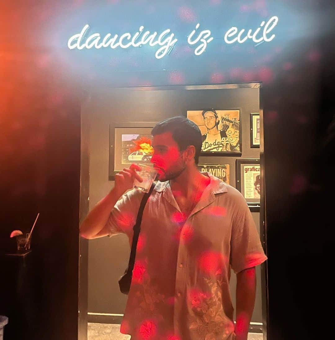 ジャック・ファライーのインスタグラム：「Guess I’m a sinner then」