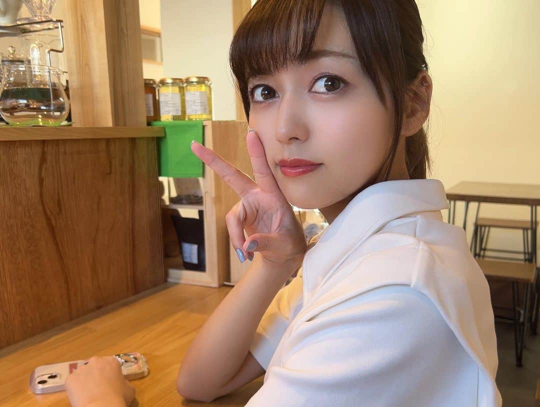 大滝友梨亜さんのインスタグラム写真 - (大滝友梨亜Instagram)「なかむらあゆかちゃんこなべさんはなかよし。  あゆかちゃんこなべさん的には 別角度の方がいいらしい。」9月10日 11時53分 - takiomaru