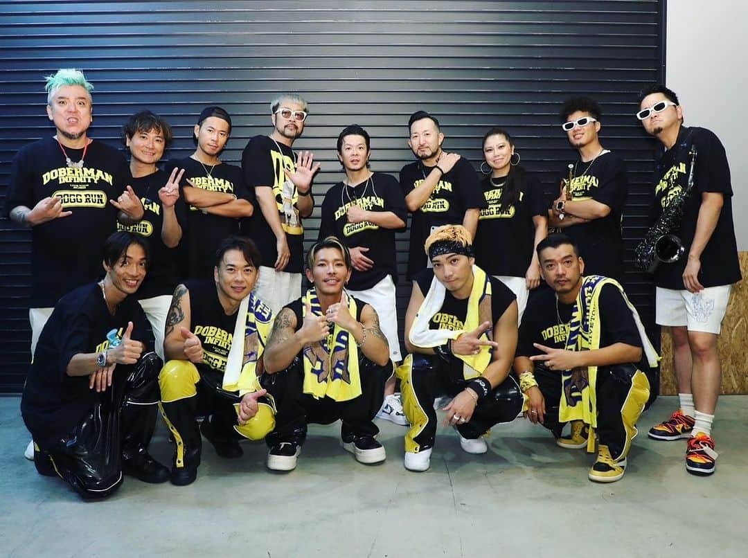 DJ HALのインスタグラム：「Dogg Run‼︎ 2ndステージ Zepp Osaka🐙  確実に1stステージより リラックスして出来て 楽しめました！ 大阪のパワー半端ねえ🔥 まじでありがとうございました！ Next Tokyo👍🏾  #dobermaninfinity #zepposakabayside  #Live #Doggrun #Saunaもよかった」