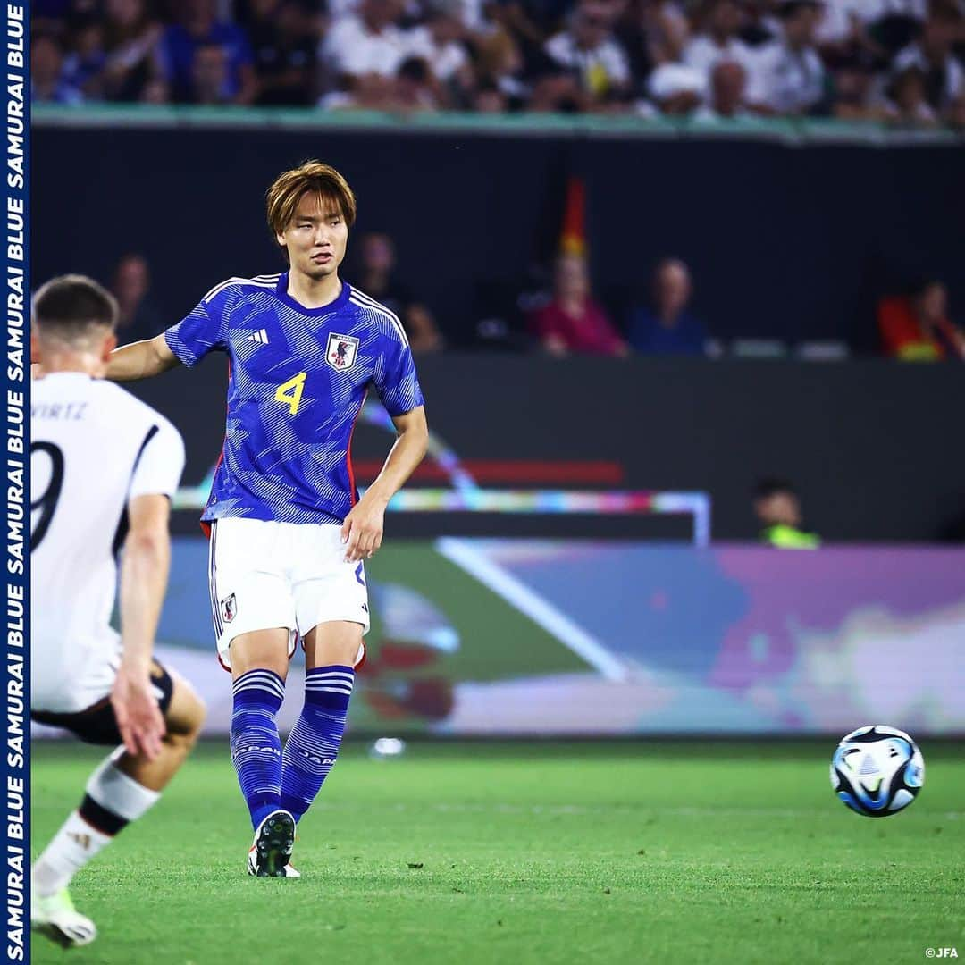 日本サッカー協会さんのインスタグラム写真 - (日本サッカー協会Instagram)「. 【2023.9.10 Photo Report③📸】  🏆国際親善試合 🇩🇪ドイツ代表 1-4 SAMURAI BLUE🇯🇵 ⌚️3:45(🇯🇵) 🏟️フォルクスワーゲン・アレーナ(ドイツ)  12 #大迫敬介(GK) 2 #菅原由勢 4 #板倉滉 5 #守田英正 6 #遠藤航(C) 7 #三笘薫 8 #鎌田大地 9 #上田綺世 14 #伊東純也 16 #冨安健洋 21 #伊藤洋輝  𝐒𝐔𝐁🔄 1 #中村航輔(GK) 23 #シュミット・ダニエル(GK) 3 #谷口彰悟 10 #堂安律 11 #古橋亨梧 13 #中村敬斗 15 #伊藤敦樹 17 #田中碧 18 #浅野拓磨 19 #橋岡大樹 20 #久保建英 22 #町田浩樹 24 #森下龍矢 25 #前田大然 26 #毎熊晟矢  監督 #森保一  #夢への勇気を #SAMURAIBLUE」9月10日 12時21分 - japanfootballassociation