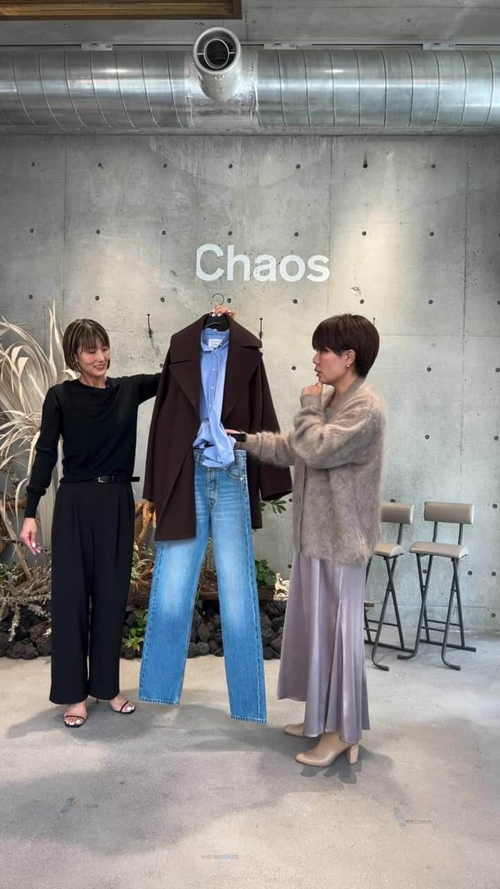 望月律子のインスタグラム：「『Chaos インスタライブ』 🧥コートのお話しです🧥  全部可愛い過ぎて悩む… ぜひゆっくりご覧下さい🤎 #カオス#コート#秋のおしゃれ」