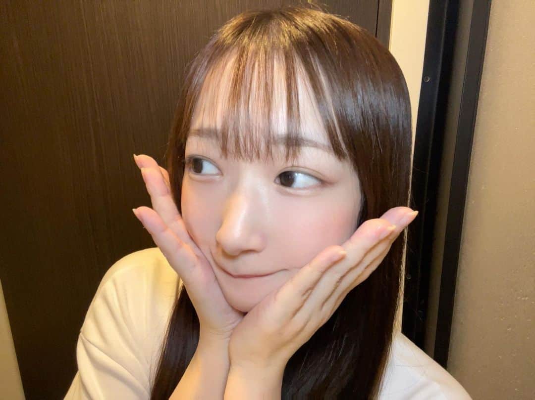 小日向ななせさんのインスタグラム写真 - (小日向ななせInstagram)「最近の美容事情...👀  私もともとまつ毛なさすぎて困ってたんだけど 最近は時代の進化で まつ毛美容液というものが出来たらしく....  ♡アイオールセラム♡ っていう商品を入手したから使ってみたよ⭐︎  すごいんだね、 まつ毛にハリが出てきた（；゜０゜）  頑張って毎日続けるね。 絶対まつ毛伸ばして可愛い目元になるもん🥺  #japanesegirl #japanesemodel #gravure #gravureidol #グラビア #グラビアアイドル #ビジョビ #偶像 #我的 #自拍 #粉我 #性感的 #模特 #約拍 #我的最愛 #正妹 #bikinimodel #asiangirls #asianbeauty  PR @all_serum_beauty #まつ毛美容液 #まつ毛ケア #まつ育 #目元美容液 #all_serum #all_serum_beauty」9月10日 12時35分 - kohinata_nanase