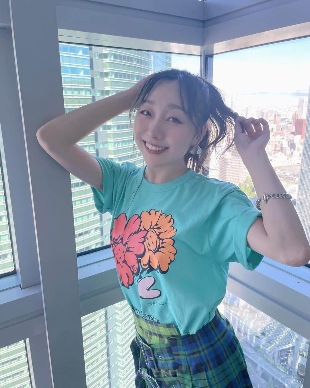 須田亜香里さんのインスタグラム写真 - (須田亜香里Instagram)「24時間テレビありがとうございました！ 私は自分だけを愛してくれる人じゃないと無理です😂💕 お見知り置き & ご安心ください。笑 #24時間テレビ #上田と女が吠える夜 #友達の彼氏から告白されたらしれっと付き合いそうランキング #須田亜香里衣装 #スカート可愛すぎ」8月27日 5時39分 - akarisuda