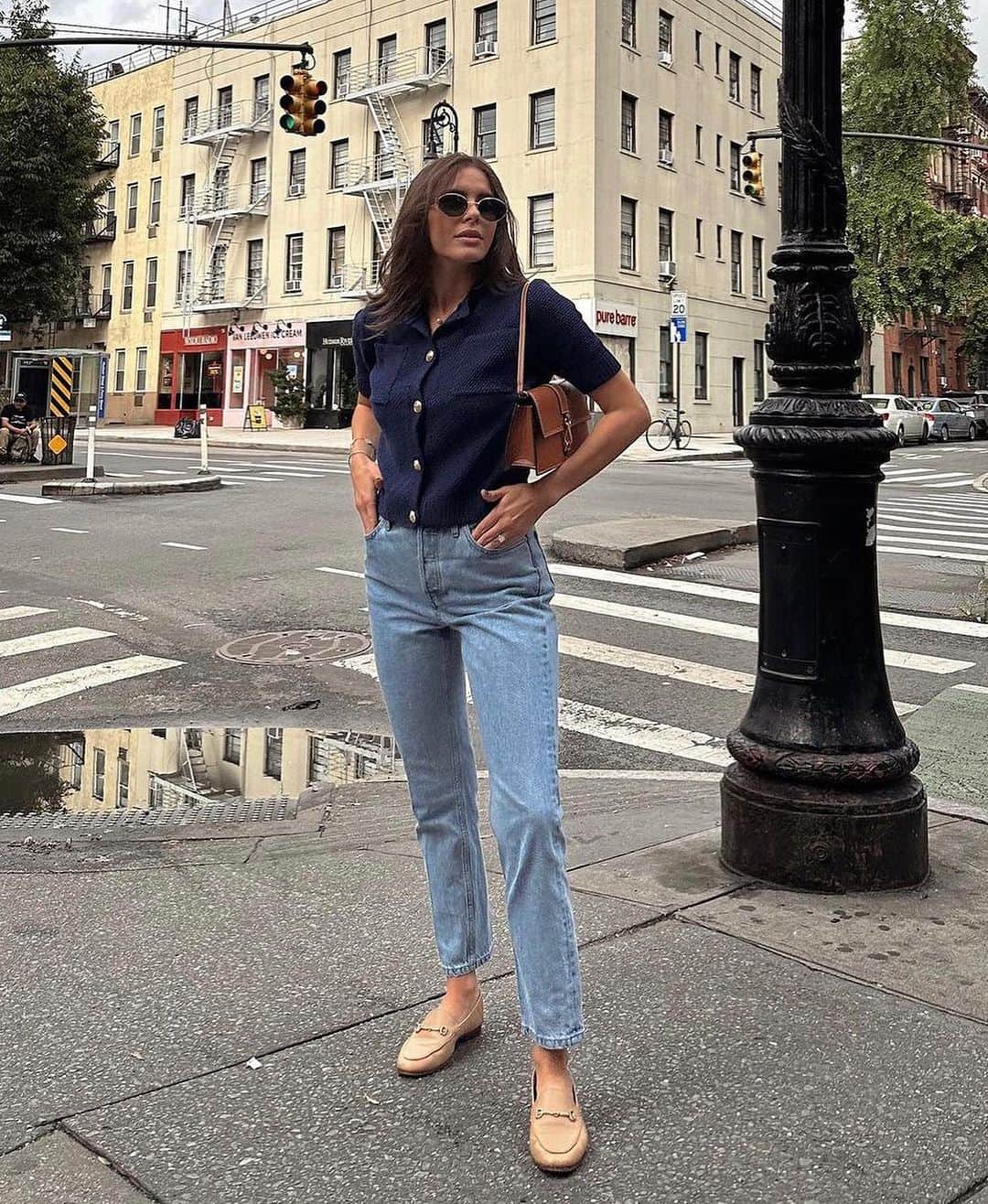サムエデルマンのインスタグラム：「With the PSL back, it means we’re officially in loafer season.   Tag @sam_edelman in your favorite SE fit pics for a chance to be featured. #samedelman」