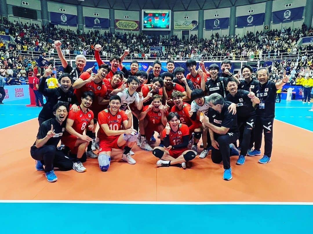 山内晶大のインスタグラム：「. . . Asian Championships🇮🇷 . . 🇮🇷🇯🇵 We won the Asian championship 🥇 . . Thanks guys for big supporting us. . . . #龍神nippon #Japan #Iran」