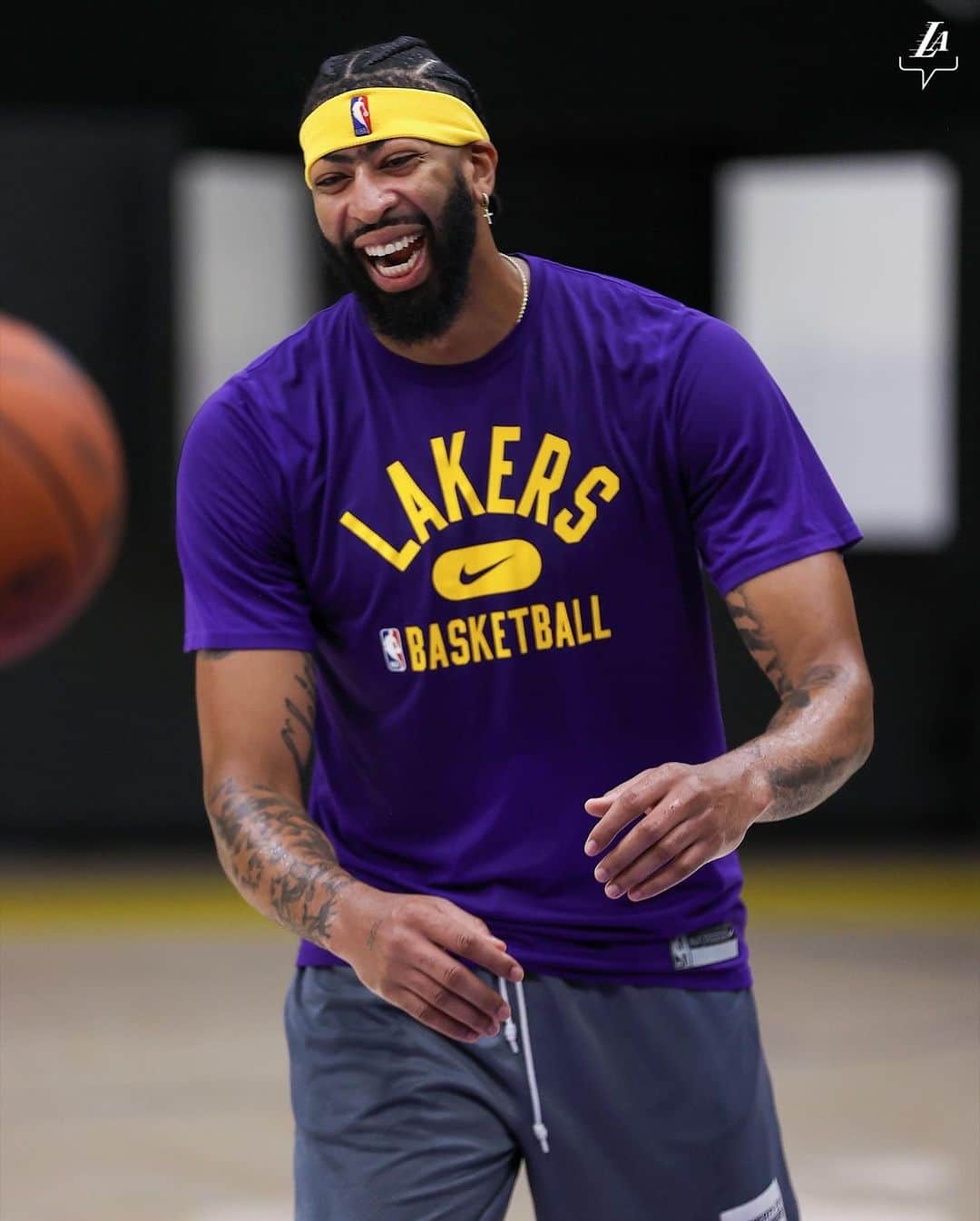 Los Angeles Lakersさんのインスタグラム写真 - (Los Angeles LakersInstagram)「allllll smiles out here」8月27日 4時30分 - lakers