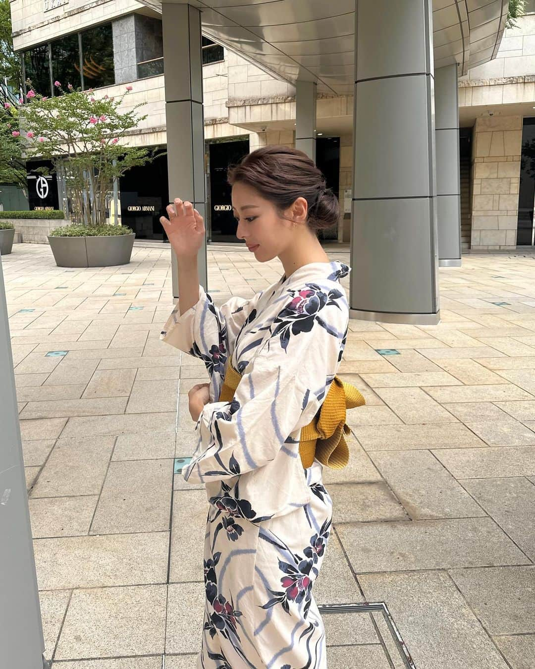 YUKIさんのインスタグラム写真 - (YUKIInstagram)「👘💓  中学生ぶりくらいに浴衣を着て お祭りに行ってきた🥰 実際は思ってた以上に苦しくて暑かった〜🤣🤣 もっと頻繁に浴衣も着物も着たいな🤍  #tokyo」8月26日 20時36分 - 001y_k_