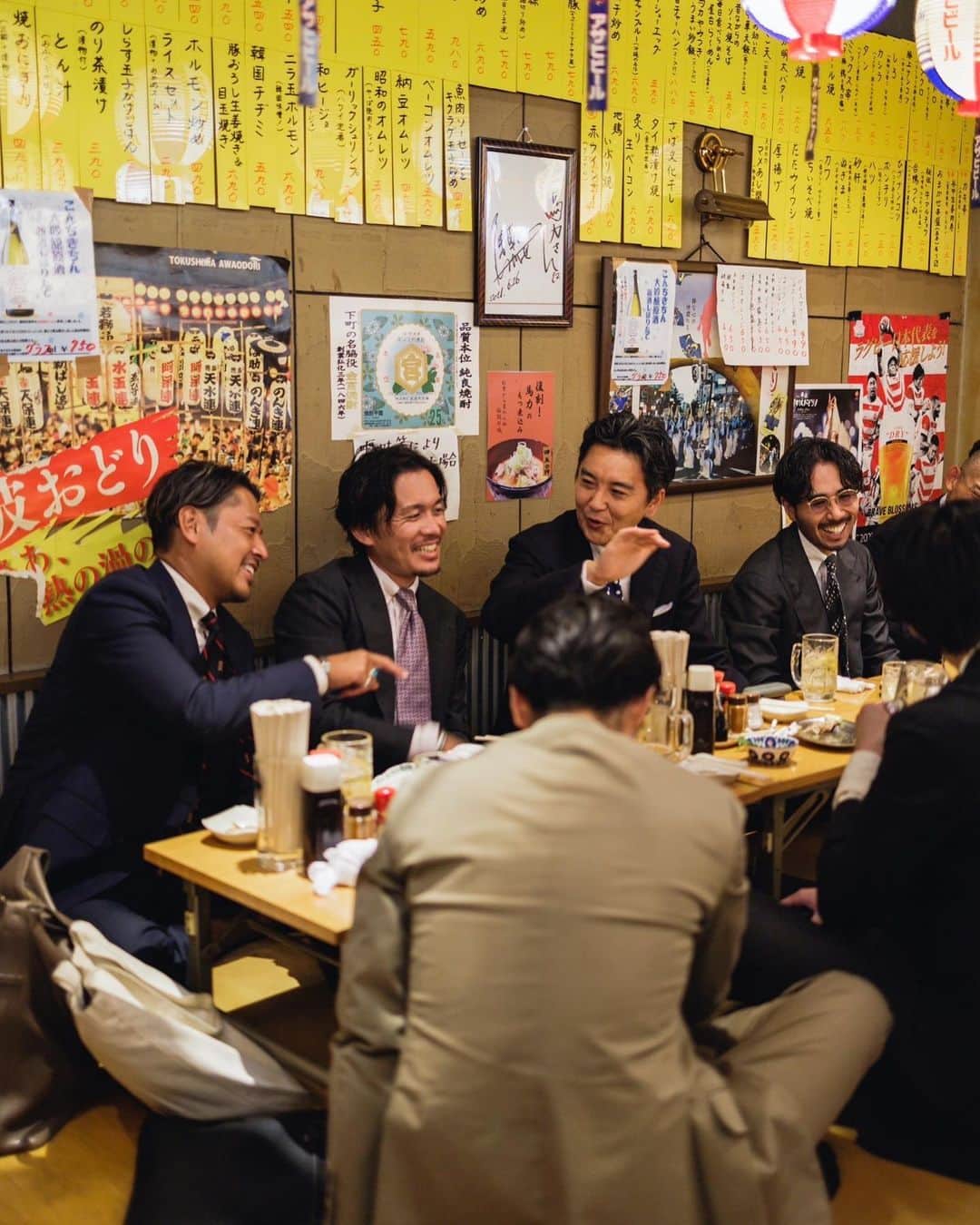 高田朋佳さんのインスタグラム写真 - (高田朋佳Instagram)「I be on my suit & tie… Great summer night with #背広散歩 Suit: @t.takada_prod_by_ring_jacket   Ph: @shige_mot0   #suitstyle #japanesedandy #japanesestyle」8月26日 20時56分 - tomoyoshi_takada