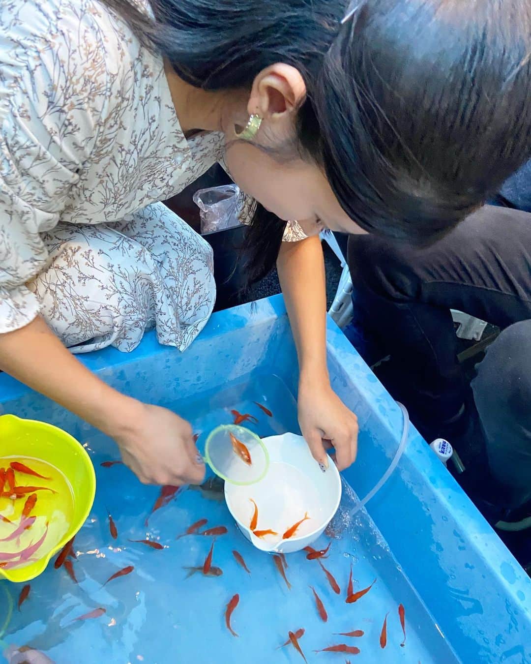 加藤万里奈さんのインスタグラム写真 - (加藤万里奈Instagram)「金魚すくえた。🥰」8月26日 21時16分 - _marinakato_