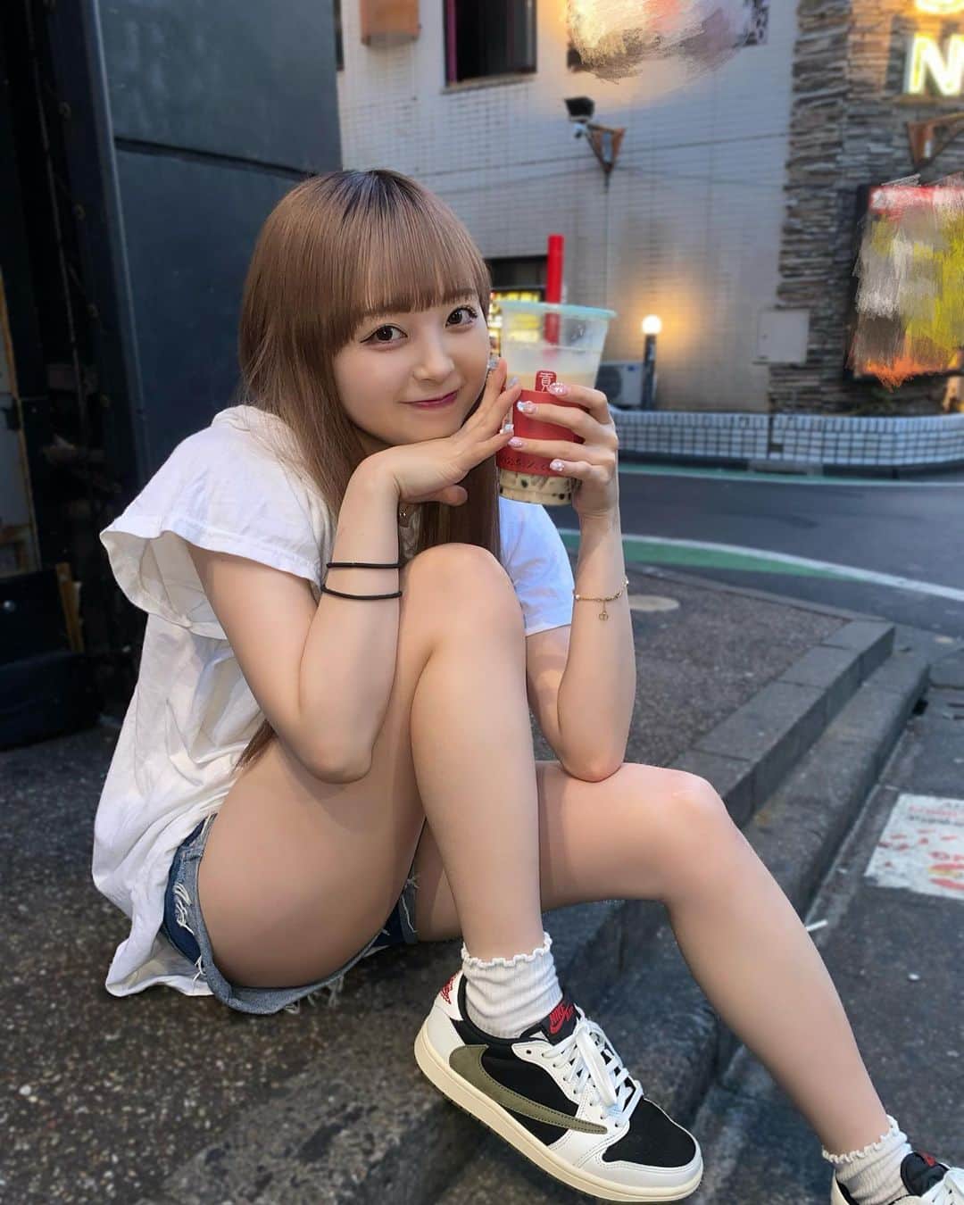 のインスタグラム：「明日もライブたのしみ😊  #ライブ #アイドル #タピオカ #ショーパ#Tシャツ」