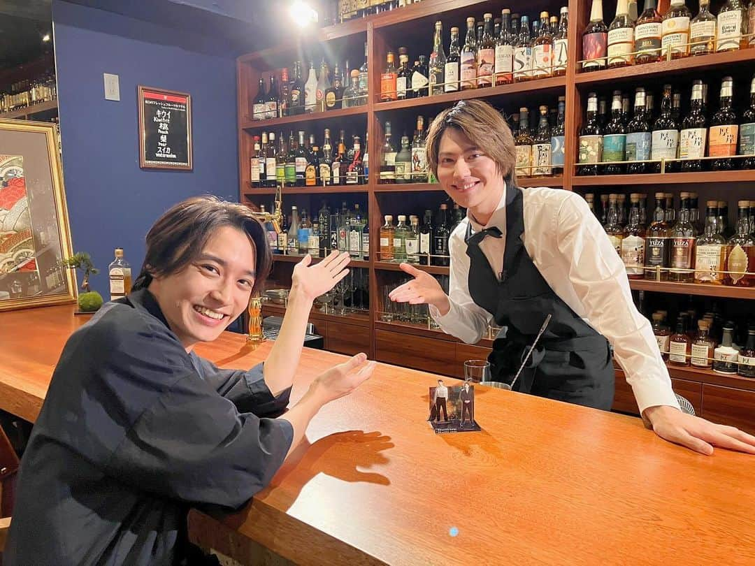 山崎大輝さんのインスタグラム写真 - (山崎大輝Instagram)「『山崎大輝のカクテルNIGHTフィーバー』本日のお客様は松岡広大さんでした…！  9月ミュージカル『スリル・ミー 』 よろしくお願いします😋  #ばばぬき弱すぎ #ジョーカーといっしょ」8月26日 21時18分 - rrrrrlight103