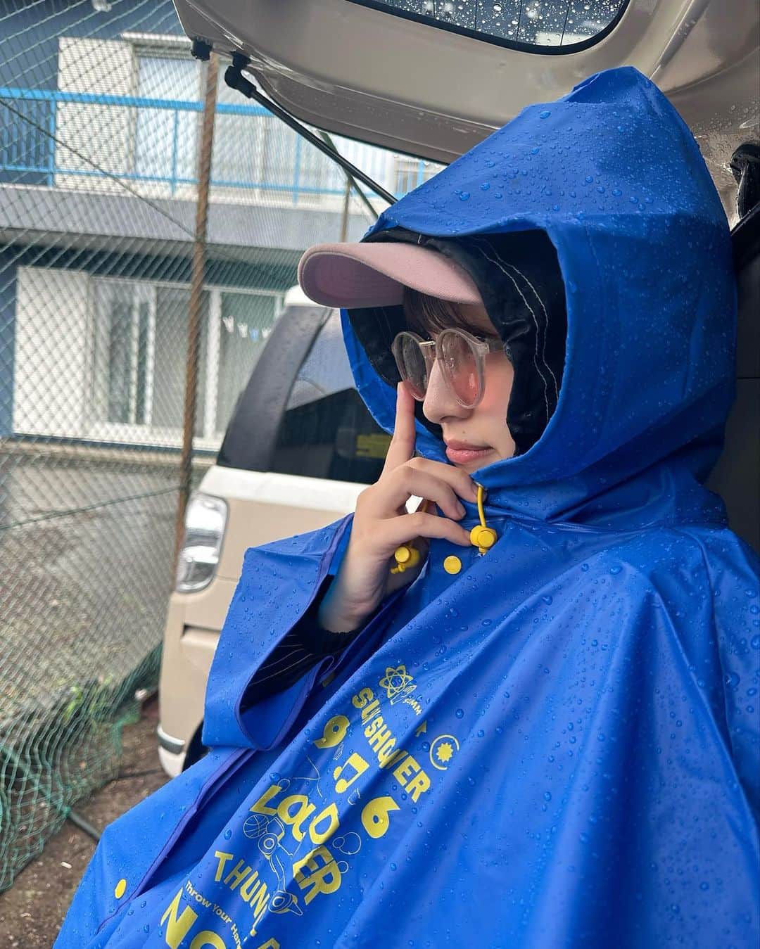 田島芽瑠さんのインスタグラム写真 - (田島芽瑠Instagram)「雨宿り。」8月26日 21時26分 - meru_chan_official