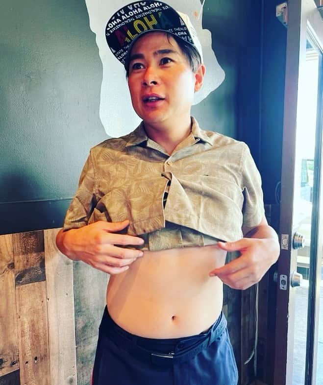 有吉弘行のインスタグラム：「サービスショット。」