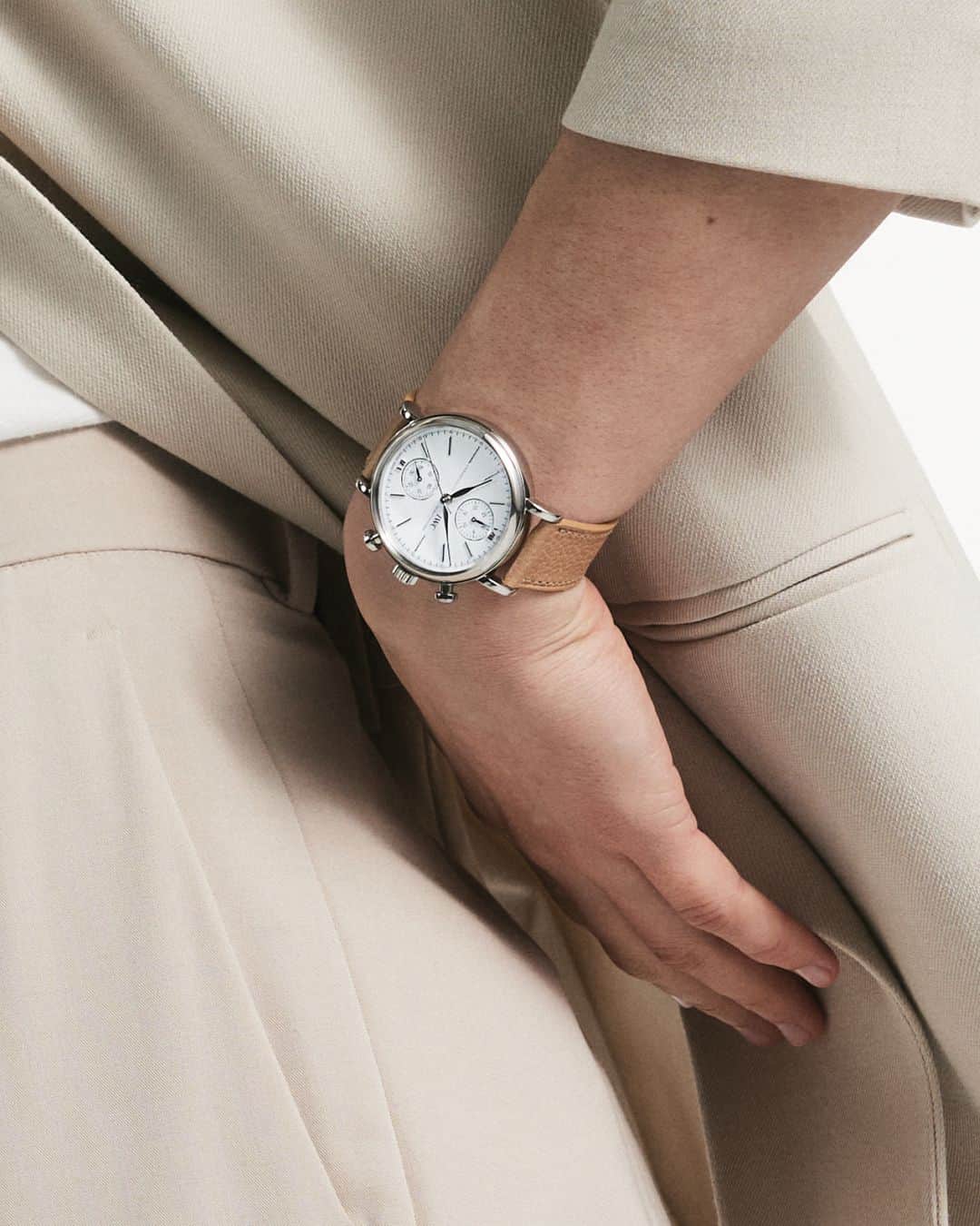 IWCのインスタグラム：「The Portofino Chronograph 39 combines classic and elegant Portofino design with a sporty chronograph complication. The rhodium-plated hands and appliques harmonize beautifully with the silver-plated dial.  #IWCportofino | #TheReference  🔗Link in bio」