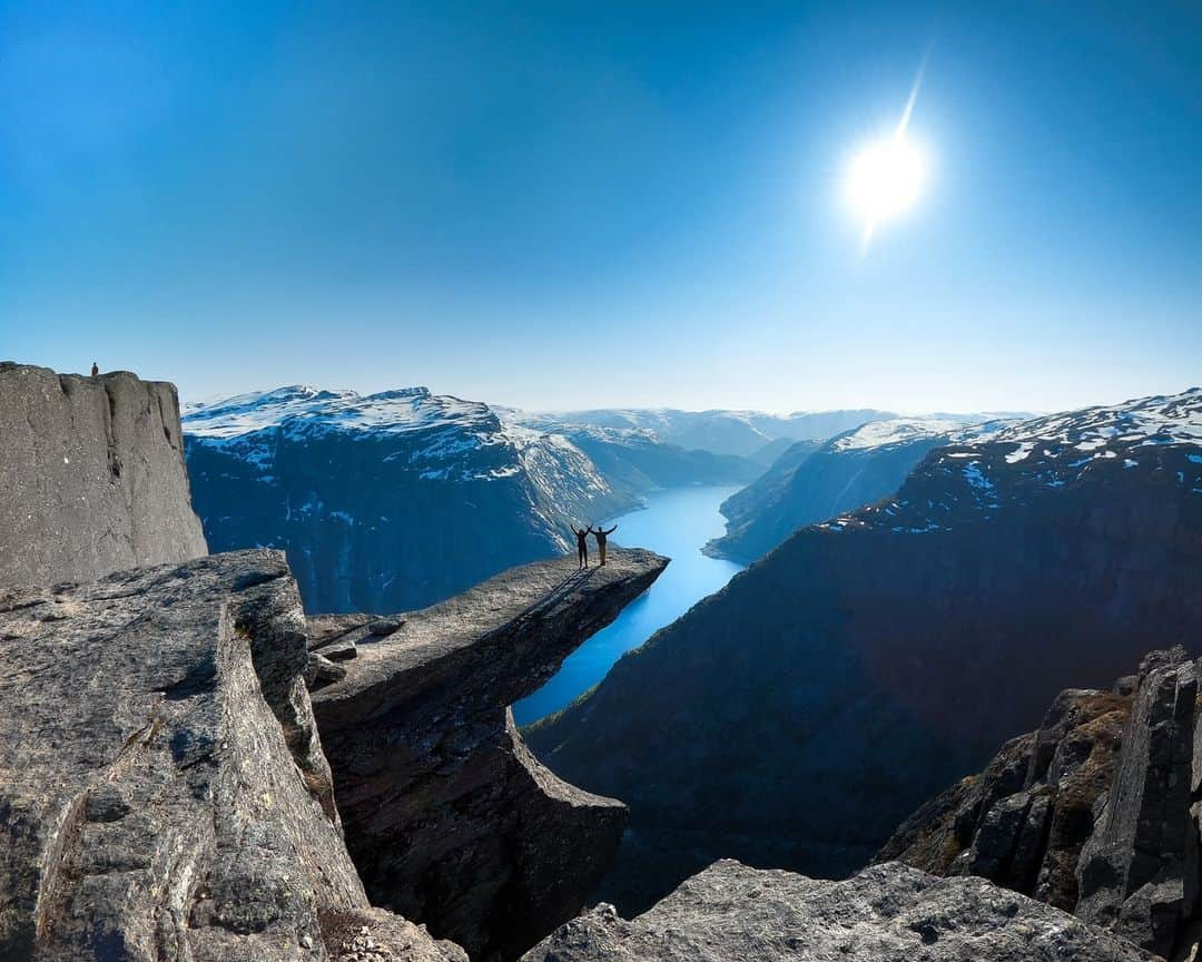 goproのインスタグラム：「Photo of the Day: Reminder to soak it all in 🙌 Snapped by $250 #GoProAwards recipient @farrusquinho deep in the fjords of Norway.  @gopronordics #GoProNordics #GoPro #GoProTravel #Hiking #Views #Norway #Fjords #Travel #TravelPhotography」