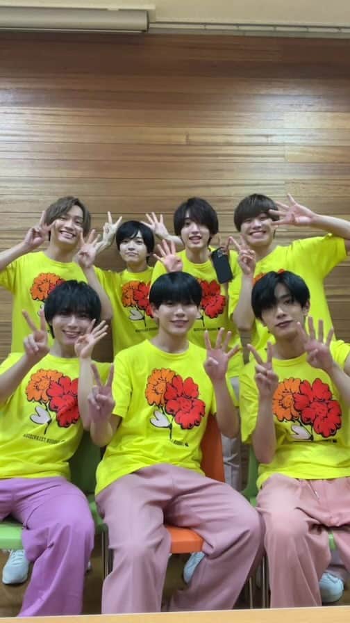 のインスタグラム：「なにわ男子24時間テレビ放送直前！！  インスタライブ🌼🫶🏻  ありがとうございました！！  なにわ頑張ります👍🏻  #なにわ男子 #なにわ24 #24時間テレビ」