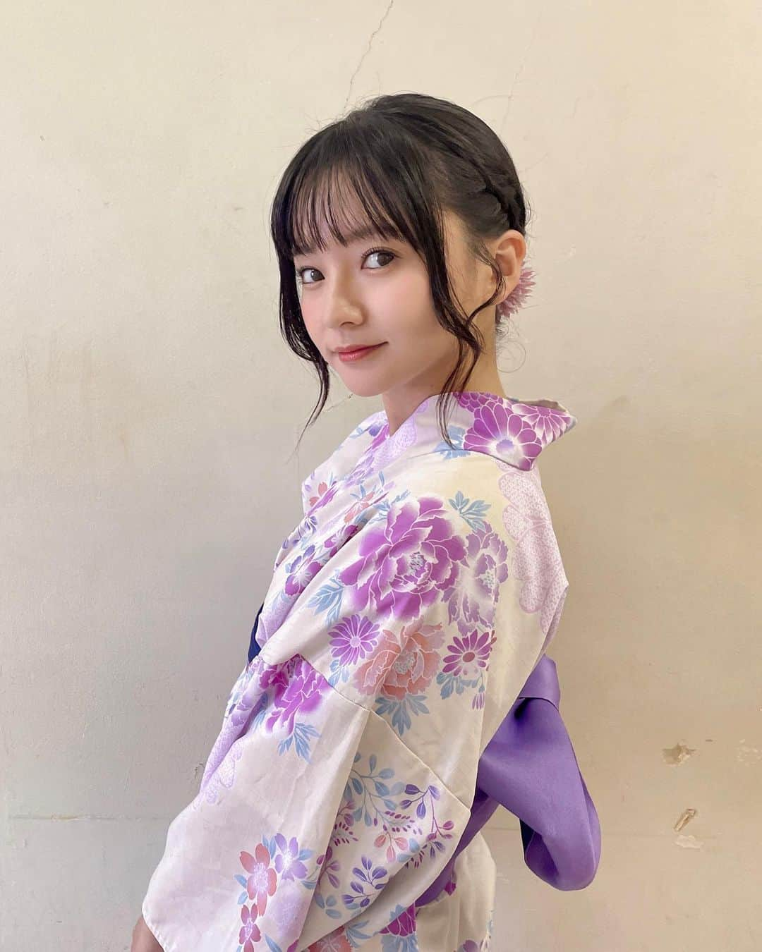 西永彩奈のインスタグラム：「👘 今年の夏は浴衣を３回着れました💜 全部紫！！！逆に今までの人生で紫の浴衣を 着たことなかったので新鮮だったな〜😍✨ . . #yukata#japanesegirl#gravure#グラビア#グラビアアイドル#インスタグラビア#アイドル#浴衣」