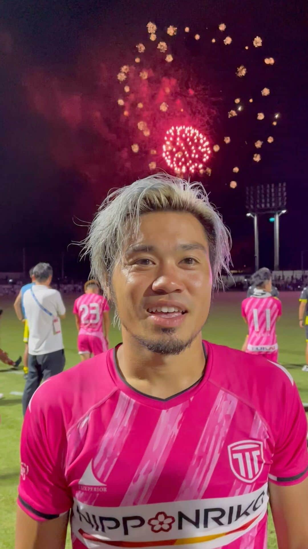 田中パウロ淳一のインスタグラム：「花火すんげえ。マジ最高すぎた。 試合も勝って、多くの方が観に来てくれた。ありがとうございます🙇‍♂️ #栃木シティ #深井製作所スペシャルマッチ  #栃木市 #壬生町 #サッカー #Jリーグ」