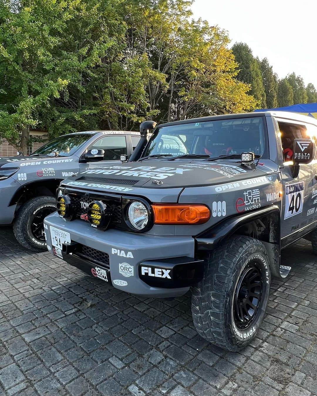 竹岡圭さんのインスタグラム写真 - (竹岡圭Instagram)「FLEX SHOW AIKAWA Racing with TOYO TIRES 本日はRALLY EAST-IBURI 2023のレッキでございましたー🧡  1年ぶりなので、まずは私とクルマのカンを取り戻すところから😅ウォーミングアップしきれてませんが、明日は本番です🤣2週間後のラリー北海道に備えて、絶対壊してはいけないので😅、とりあえずクルマとタイヤと路面と仲良くなってきまーす🤩  FJクルーザー号は、竹岡圭と中田昌美選手と共に頑張りまーす🧡  プラド号はAKI HATANO選手と、中谷篤選手🤩  メンテナンスは中央自動車大学校さんです💛ありがとうございまーす🥳  トーヨータイヤさん、そしてレーシングスーツとチームウェアでお世話になったエンパイヤ自動車さん（sparco スパルコ）も駆けつけてくださいましたー🧡  AKI HATANO選手のYouTubeはこちら↓ https://youtube.com/@HALsprings  2台とも皆さま応援のほどよろしくお願いしまーす📣  #FLEXSHOWAIKAWARacingwithTOYOTIRES #FLEX #TOYOTIRES #トーヨータイヤ #オープンカントリー #オプカン #オプカン女子 #フレックス #哀川翔 #SHOWAIKAWARacing #中谷篤　#AKIHATANO #中田昌美 #竹岡圭 #halspring  #halsprings #中央自動車大学校　#エンパイヤ自動車　#sparco」8月26日 22時15分 - kei_takeoka