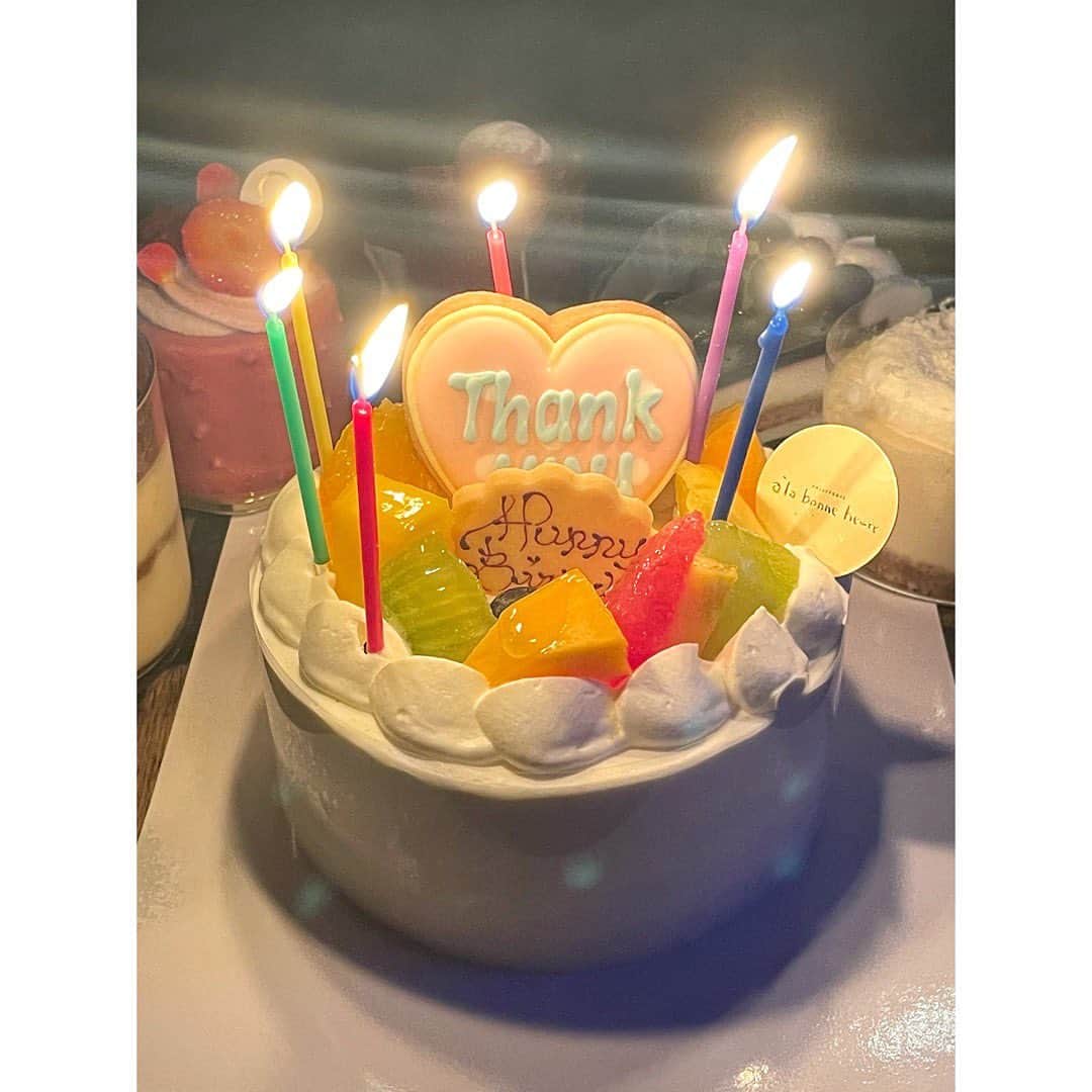 新井乃亜のインスタグラム：「🎂 みんないつもありがとう😌💓 最高の姉貴たち☺️💓」