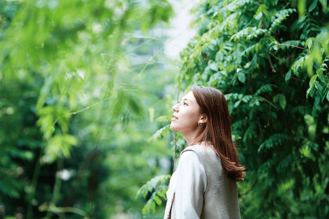 寺内千穂のインスタグラム：「⁡ わたしの「いいリズム」は朝。 朝少し早く起きることでエネルギーをチャージ！ 第二弾、ぜひご覧ください🕊️💕 ⁡ https://qkok.jp/magazine/m_0017/ ⁡ #qkok #休憩」