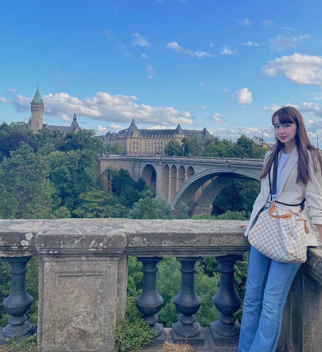 バウエルジゼル愛華さんのインスタグラム写真 - (バウエルジゼル愛華Instagram)「🇱🇺 #luxembourg #ルクセンブルク #06년생 #vacation #summerholiday」8月26日 23時14分 - giselle_aika