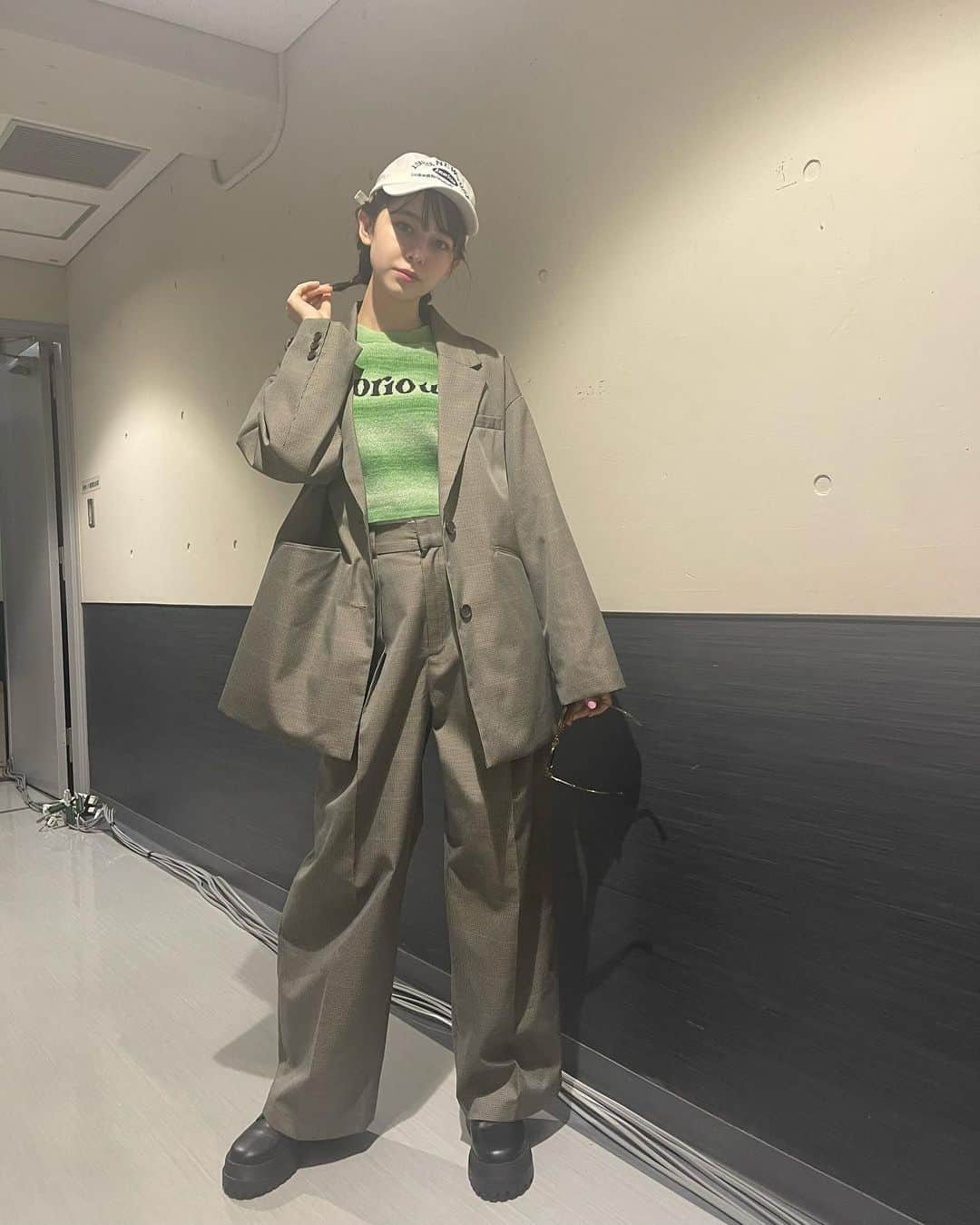 石川花さんのインスタグラム写真 - (石川花Instagram)「私服っぽで可愛かった衣装🦴 コメントお待ちしてます🦴」8月26日 23時16分 - hanna_ishikawa_